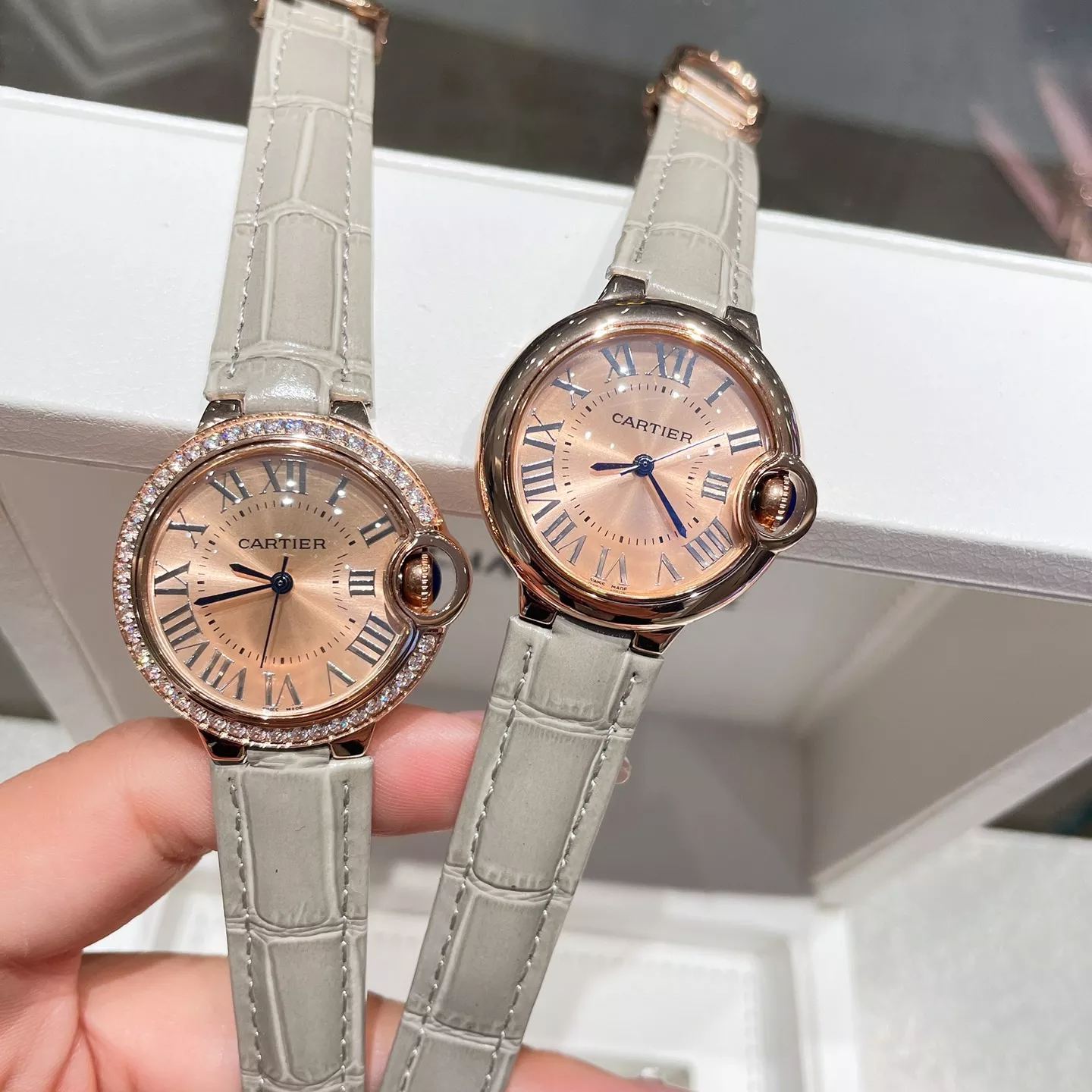 【Cartier】 レディース  33MM