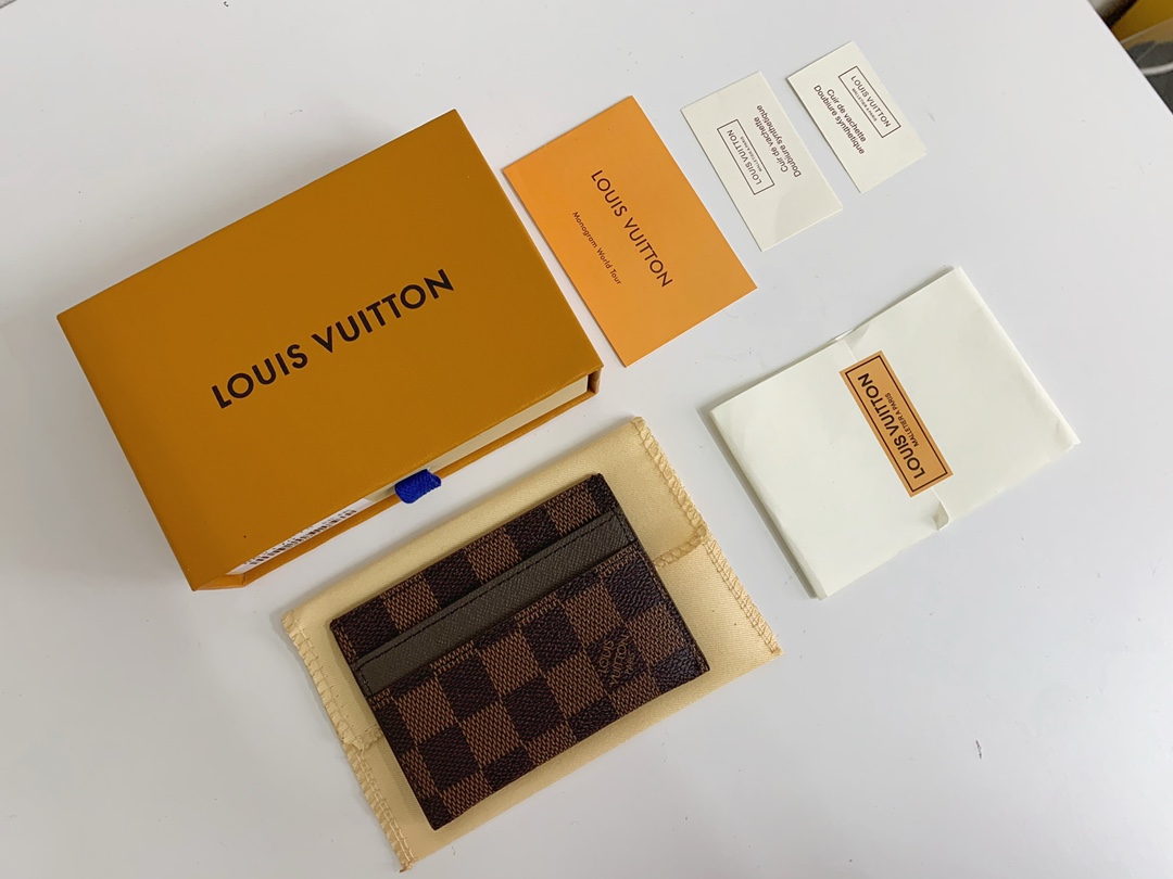 【LOUIS VUITTON】パスケース  7x11x2cm  -7色