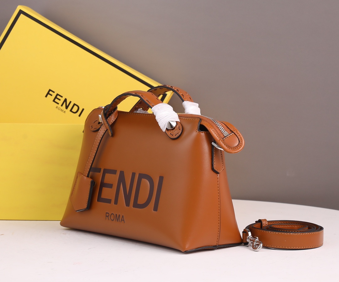 【FENDI】 By The Way Boston  サイズ: 28x8x15cm -5色