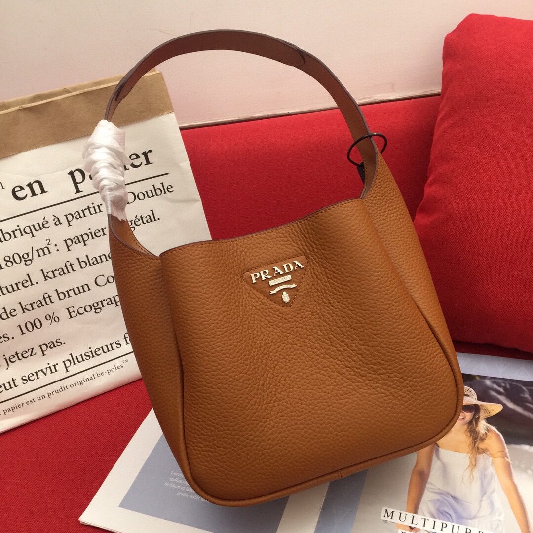 【PRADA】 サイズ: 23x21x13cm -4色