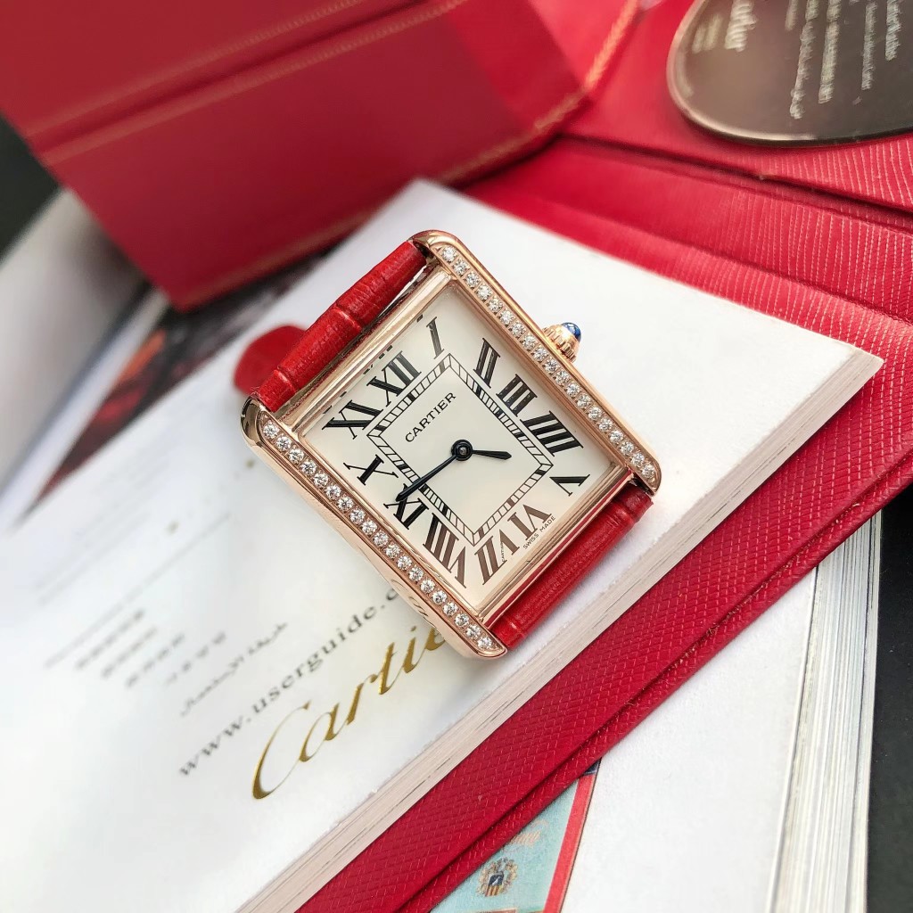 【Cartier】 レディース  27*34 MM