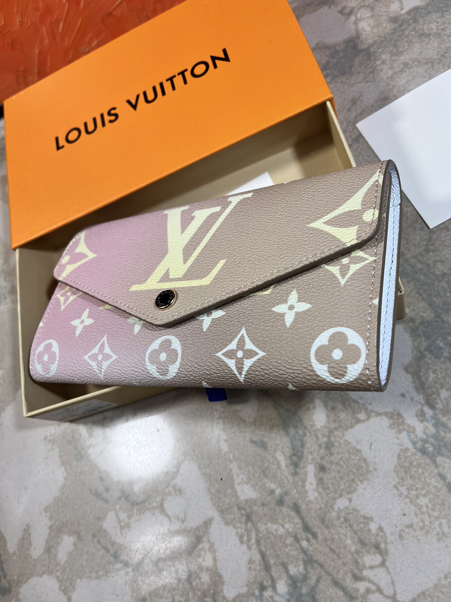 【LOUIS VUITTON】19.5 x 10.5 x 2.5 cm -3色