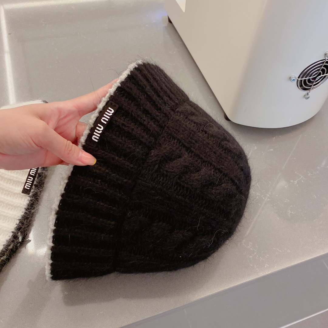 【キャップ 】MIUMIU   -2色