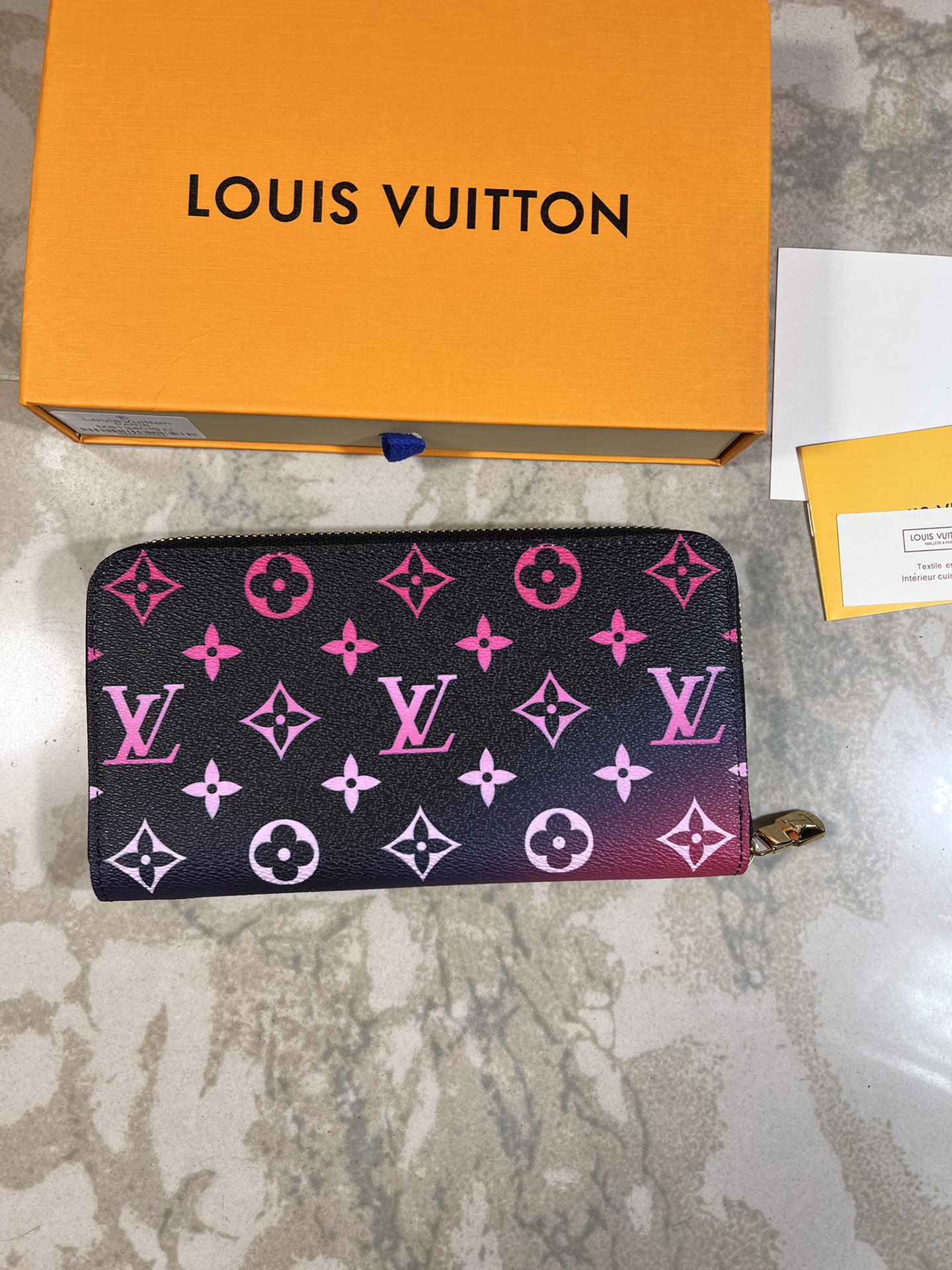【LOUIS VUITTON】By The Pool  19.5 x 10.5 x 2.5 cm -3色