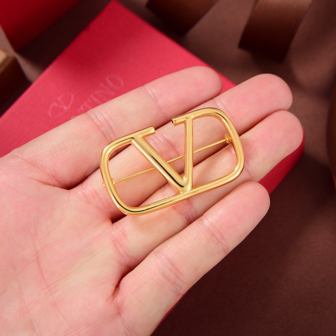【ブローチ】★Valentino★