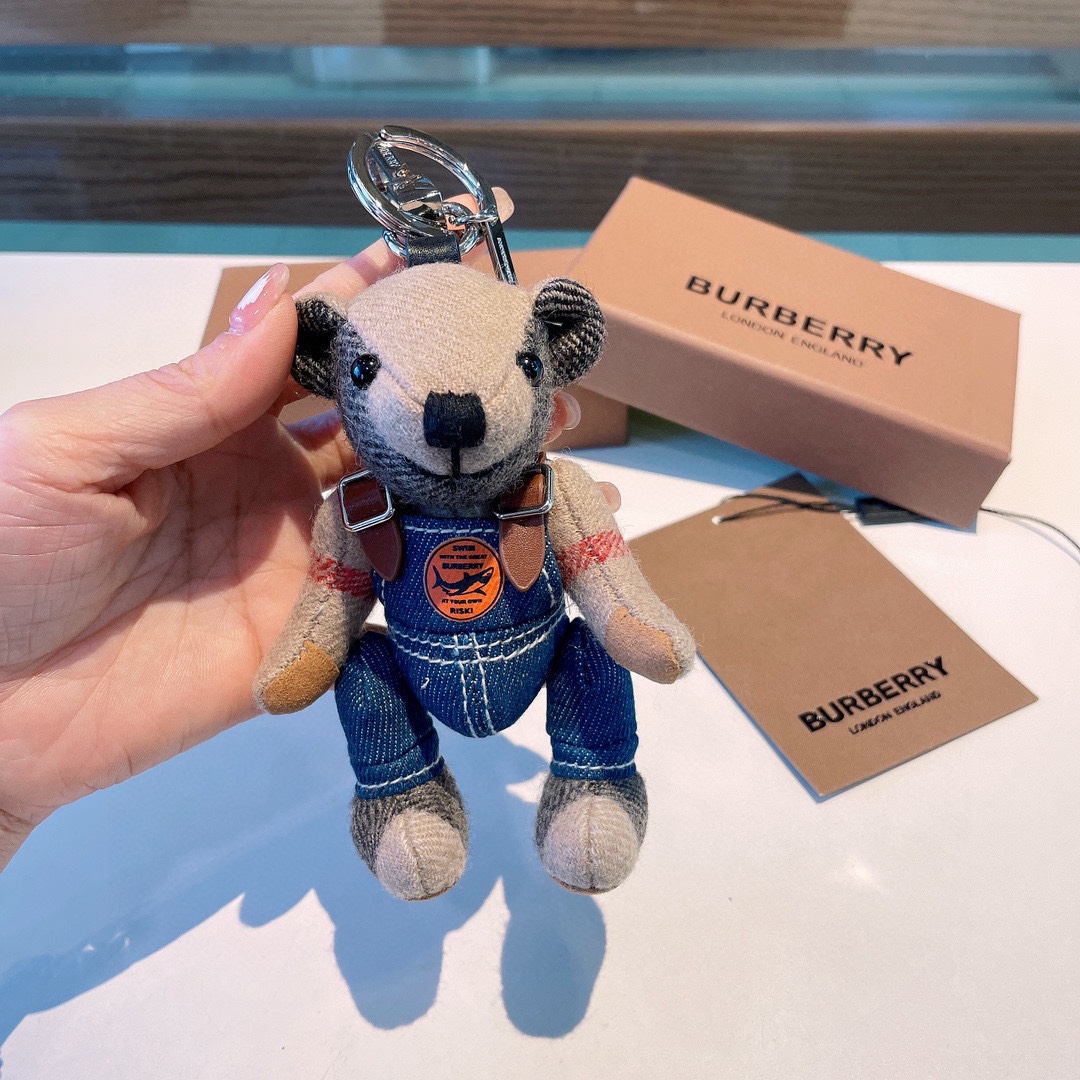 【Burberry】 キーホルダー  可爱い熊チャン 高さ12.5cm