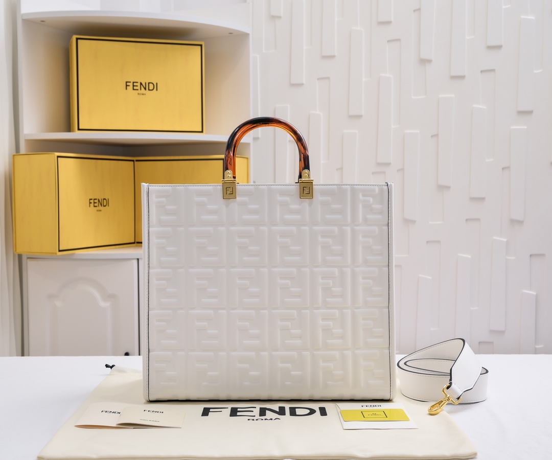 【FENDI】shine tote   サイズ: 35x17x31cm -4色