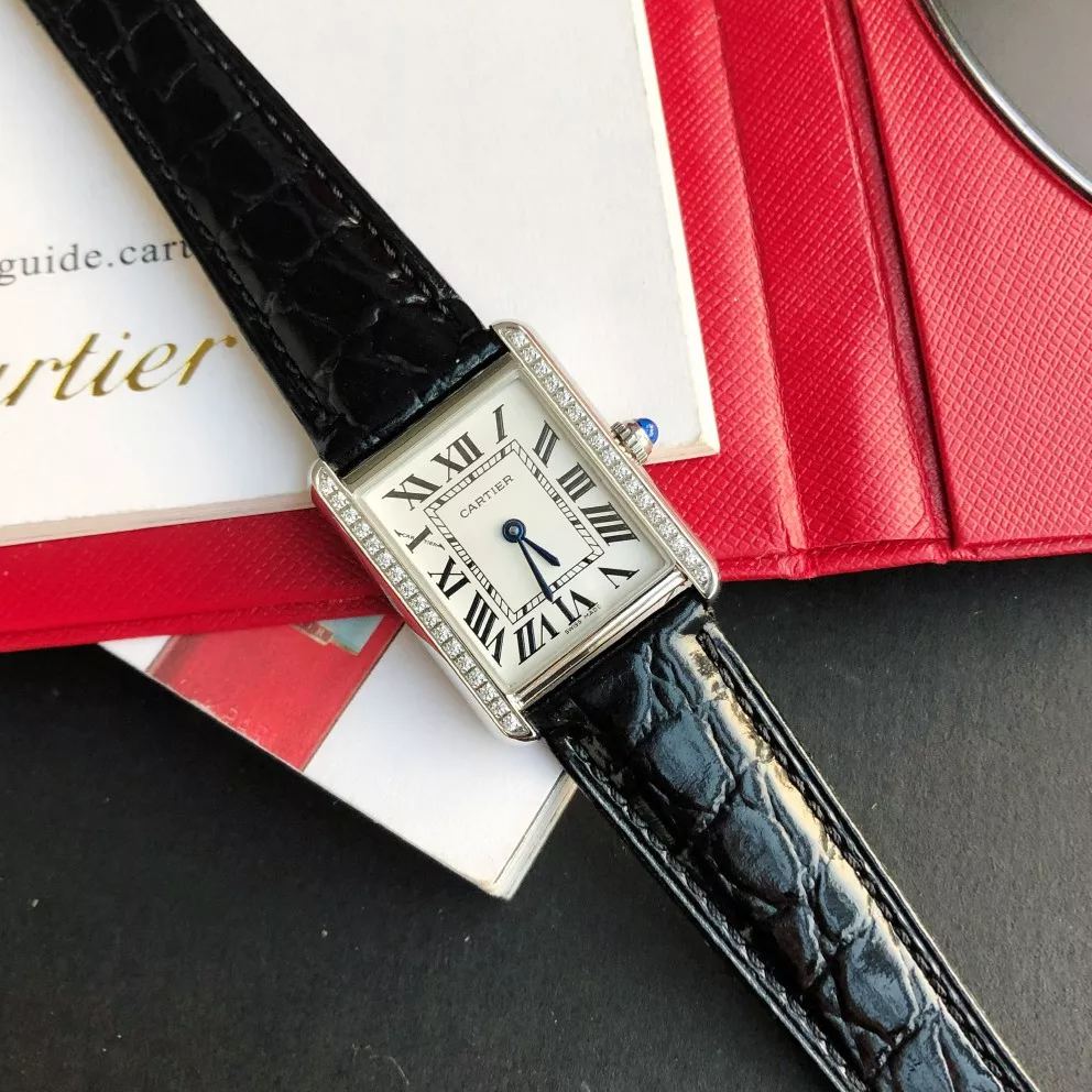 【Cartier】 レディース  27*34 MM