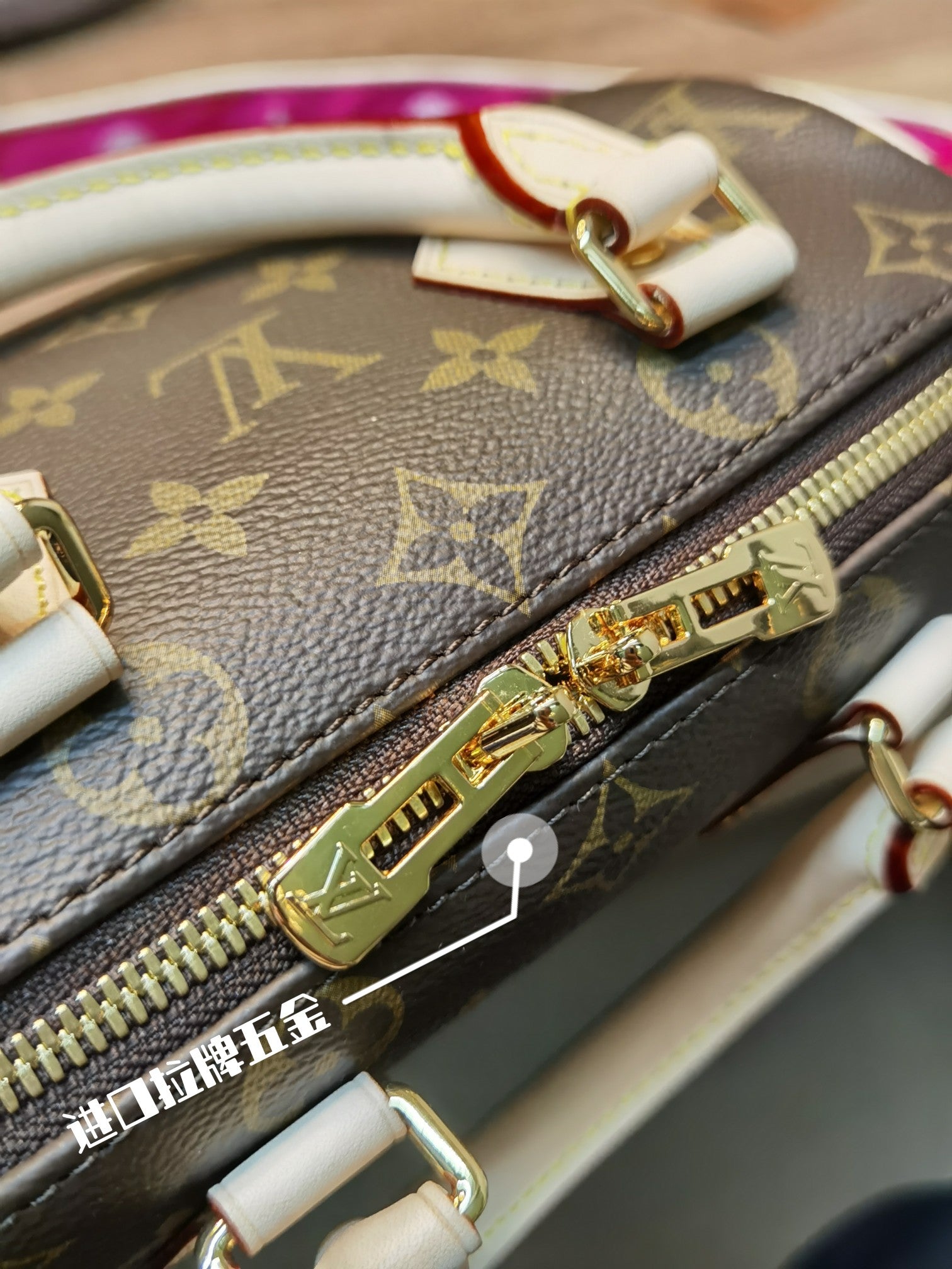 【LOUIS VUITTON】 番号：M41114 サイズ:20x 13.5x 11.5cm -2色