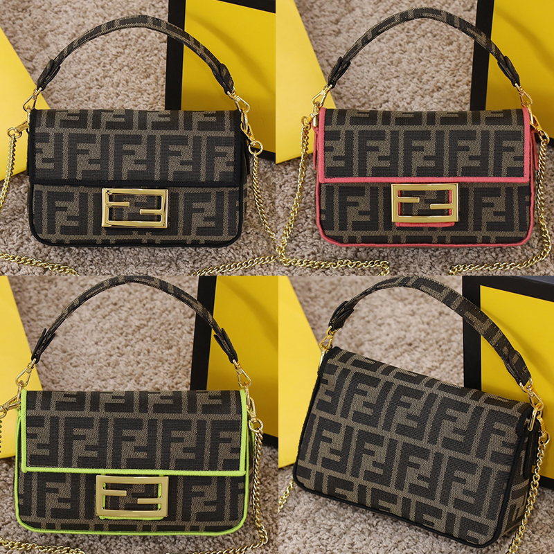 【FENDI】 番号:8889  サイズ: 20-12-4cm -3色