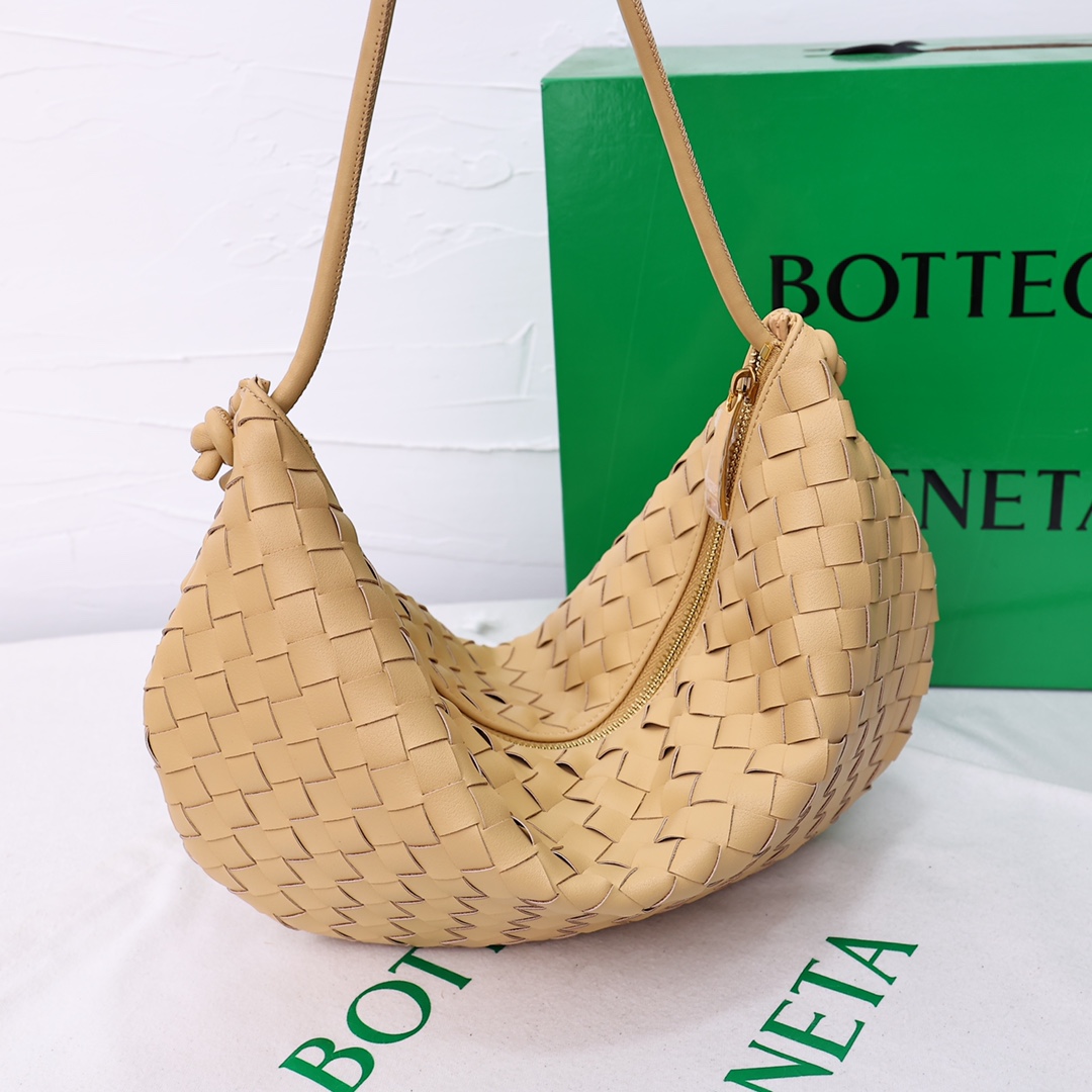 【Bottega Veneta】TURN -29*19*3CM -5色