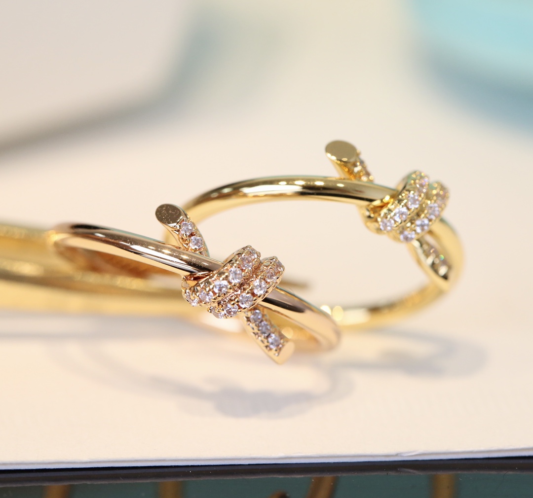 【ティファニー】* BVLGARI *