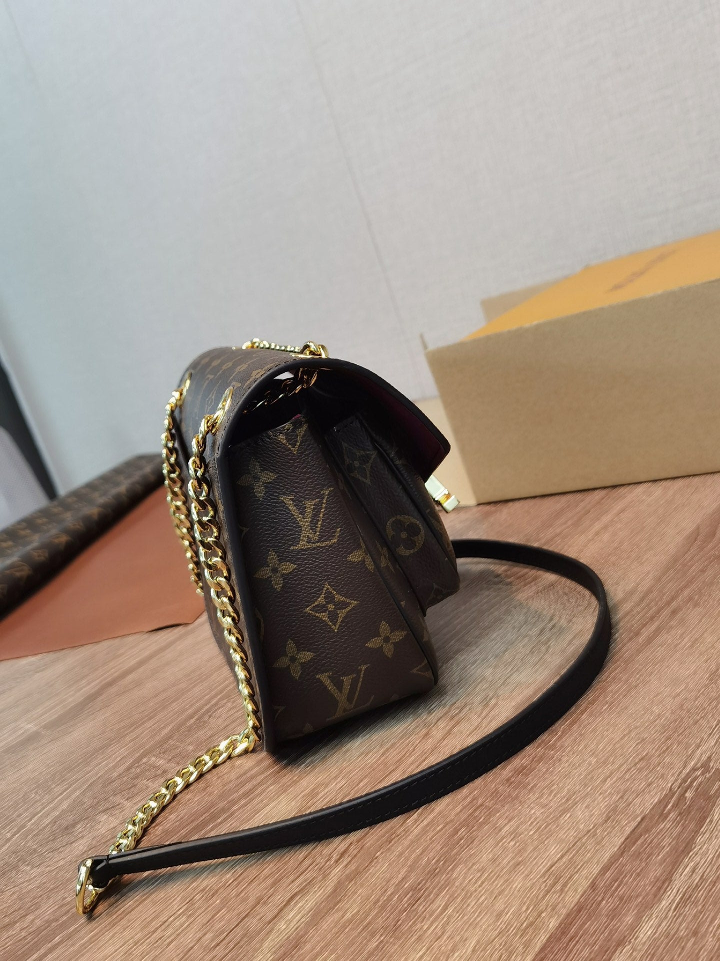 LV（ルイヴィトン）PASSYチェーンバッグ