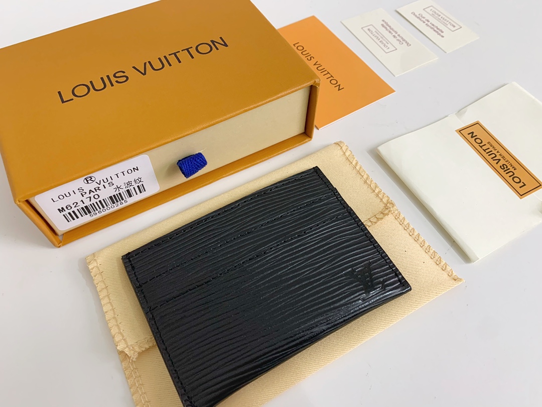 【LOUIS VUITTON】パスケース  7x11x2cm  -7色