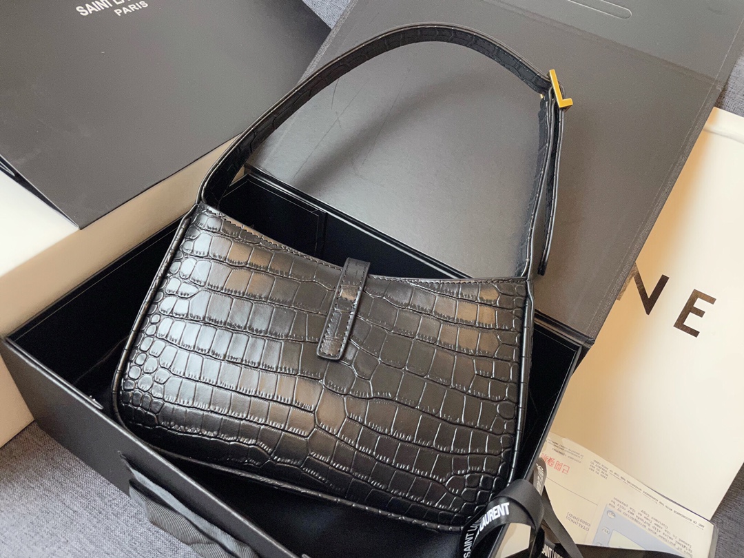 【SAINT LAURENT】 番号:657228  サイズ: 25*14*6CM -5色