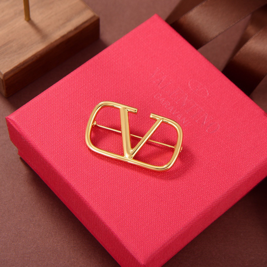 【ブローチ】★Valentino★