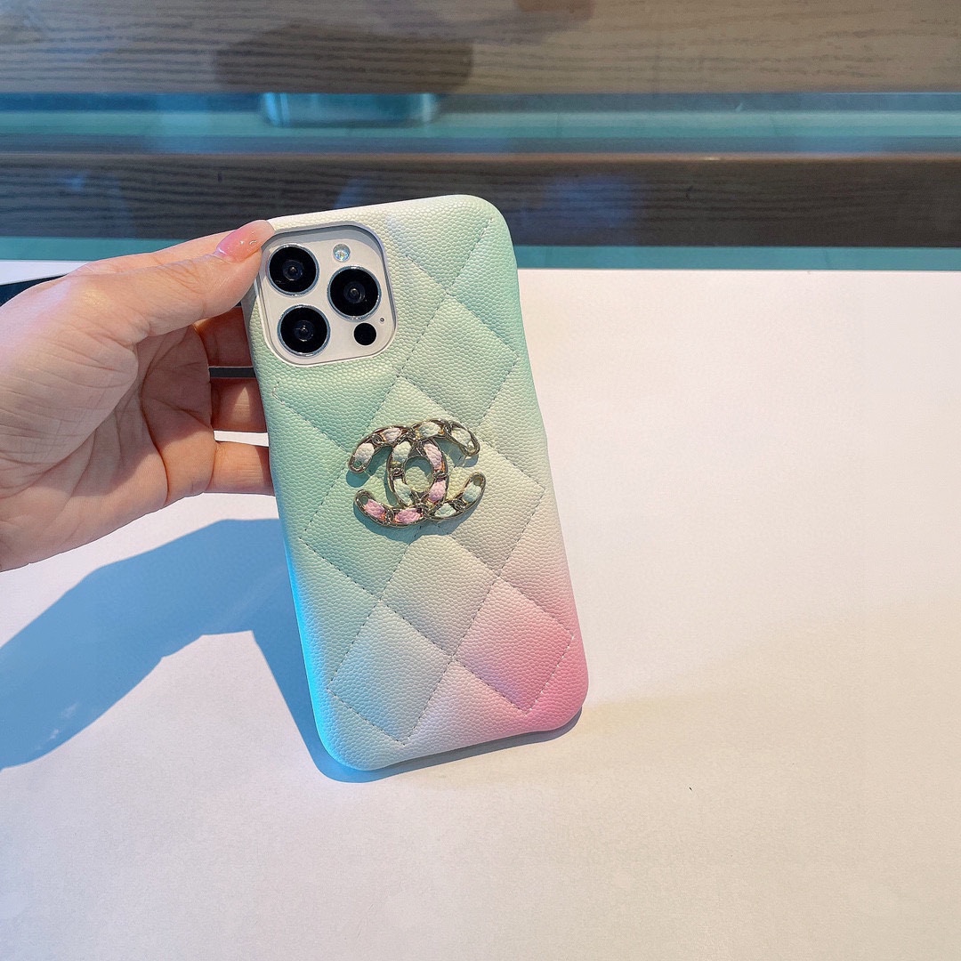 【スマホケース】 CHANEL 携帯カバー