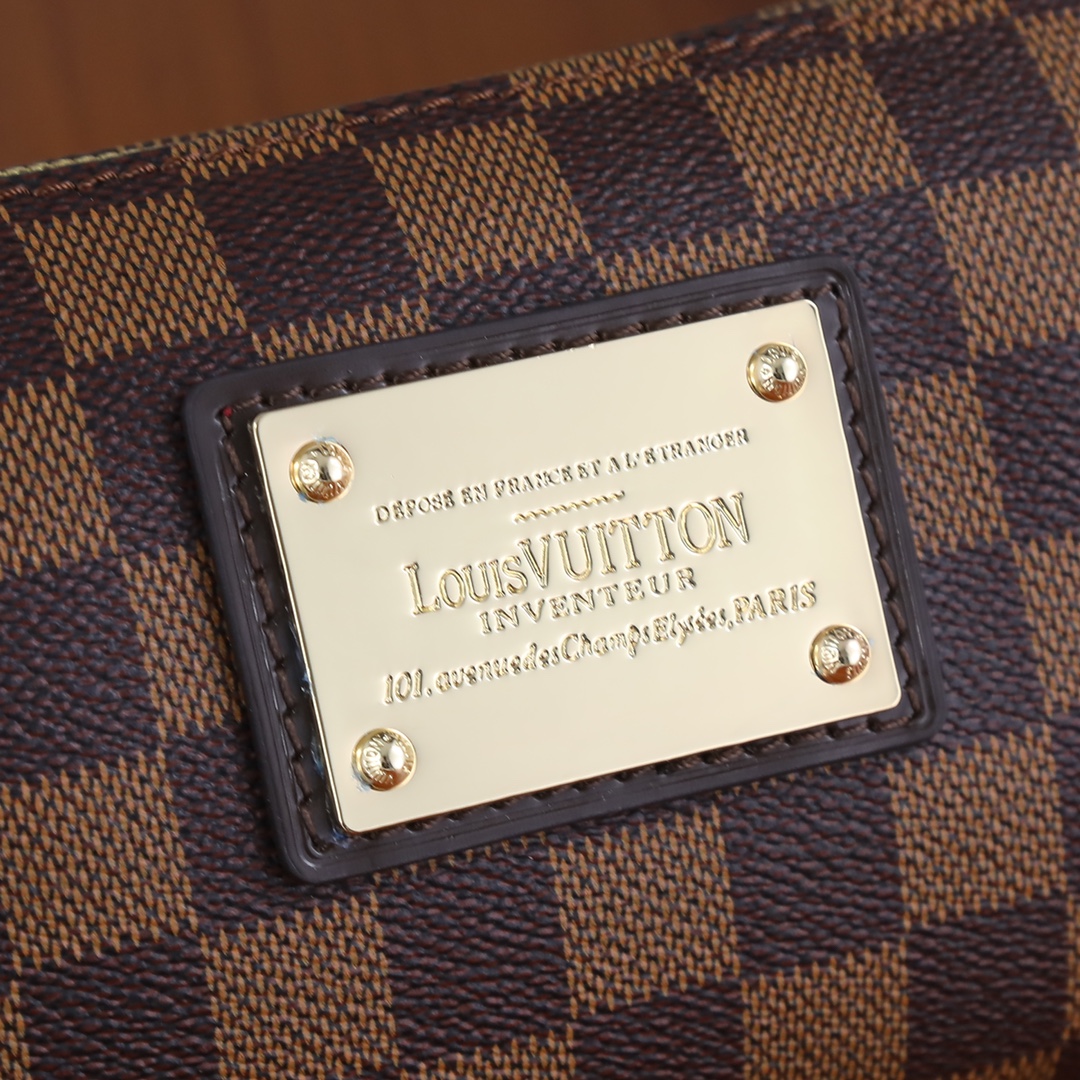 【LOUIS VUITTON】EVA サイズ: 25x13x4cm  -3色