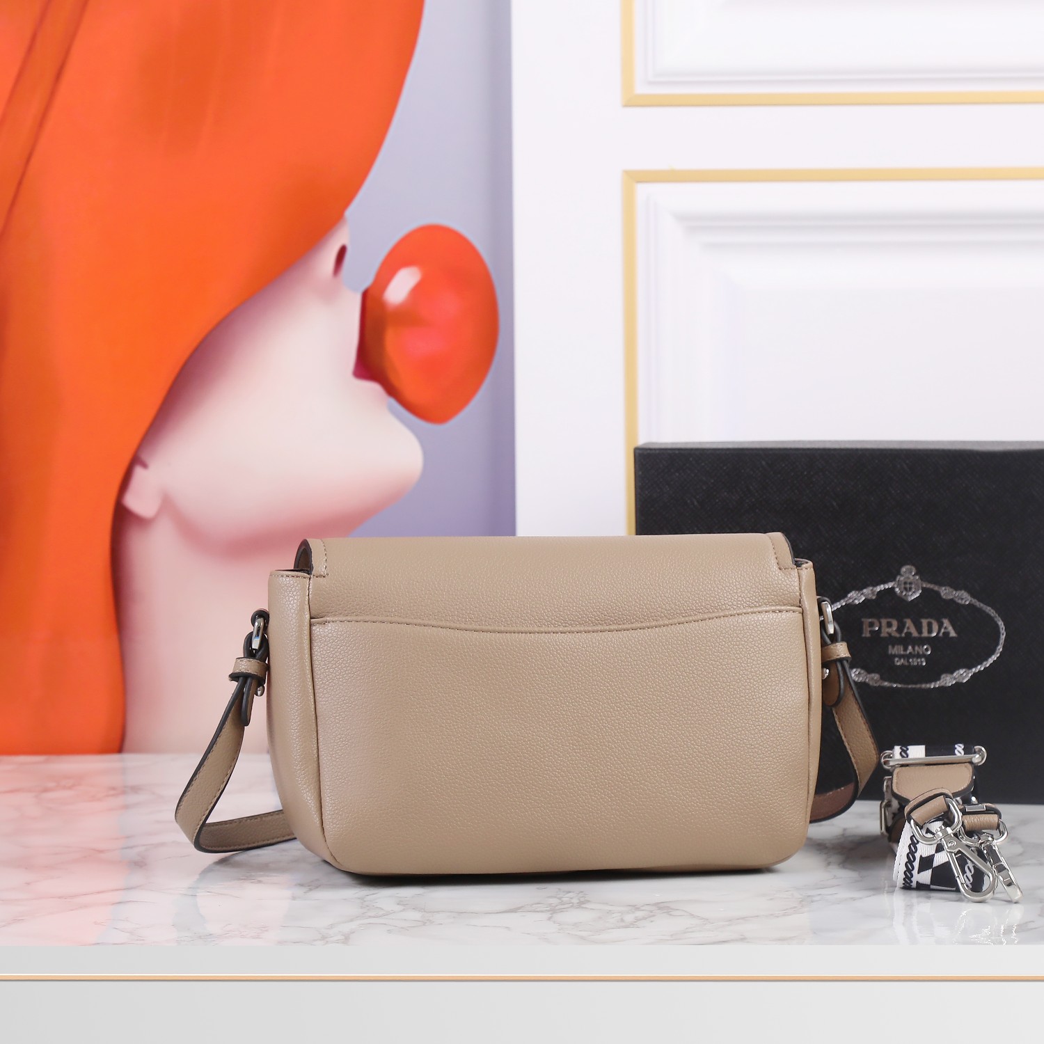 【PRADA】 サイズ: 23*18*9CM -3色