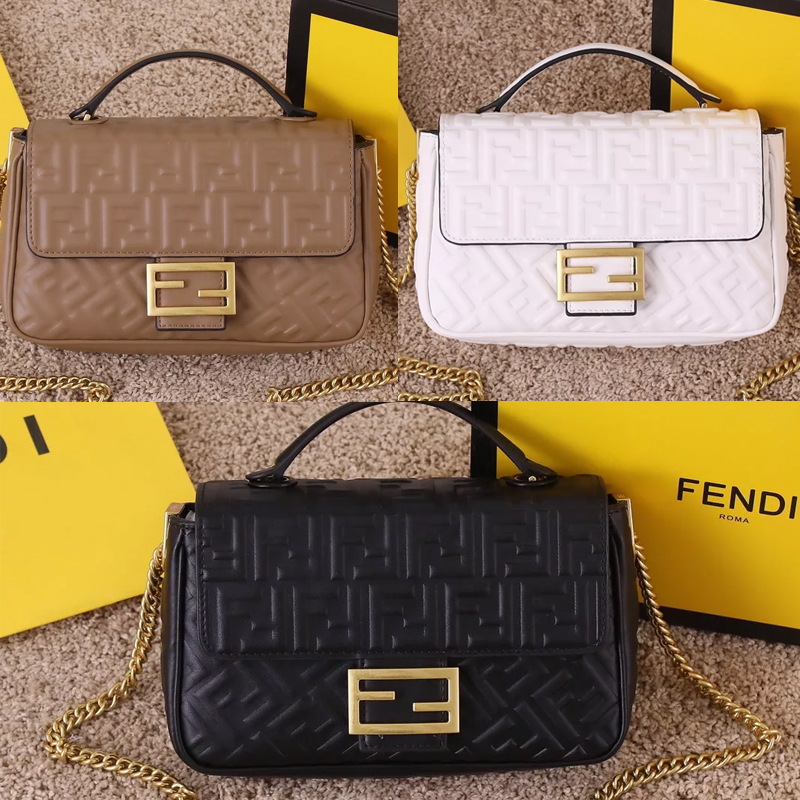 【FENDI】 番号:3304  サイズ:24×7×13cm  -3色