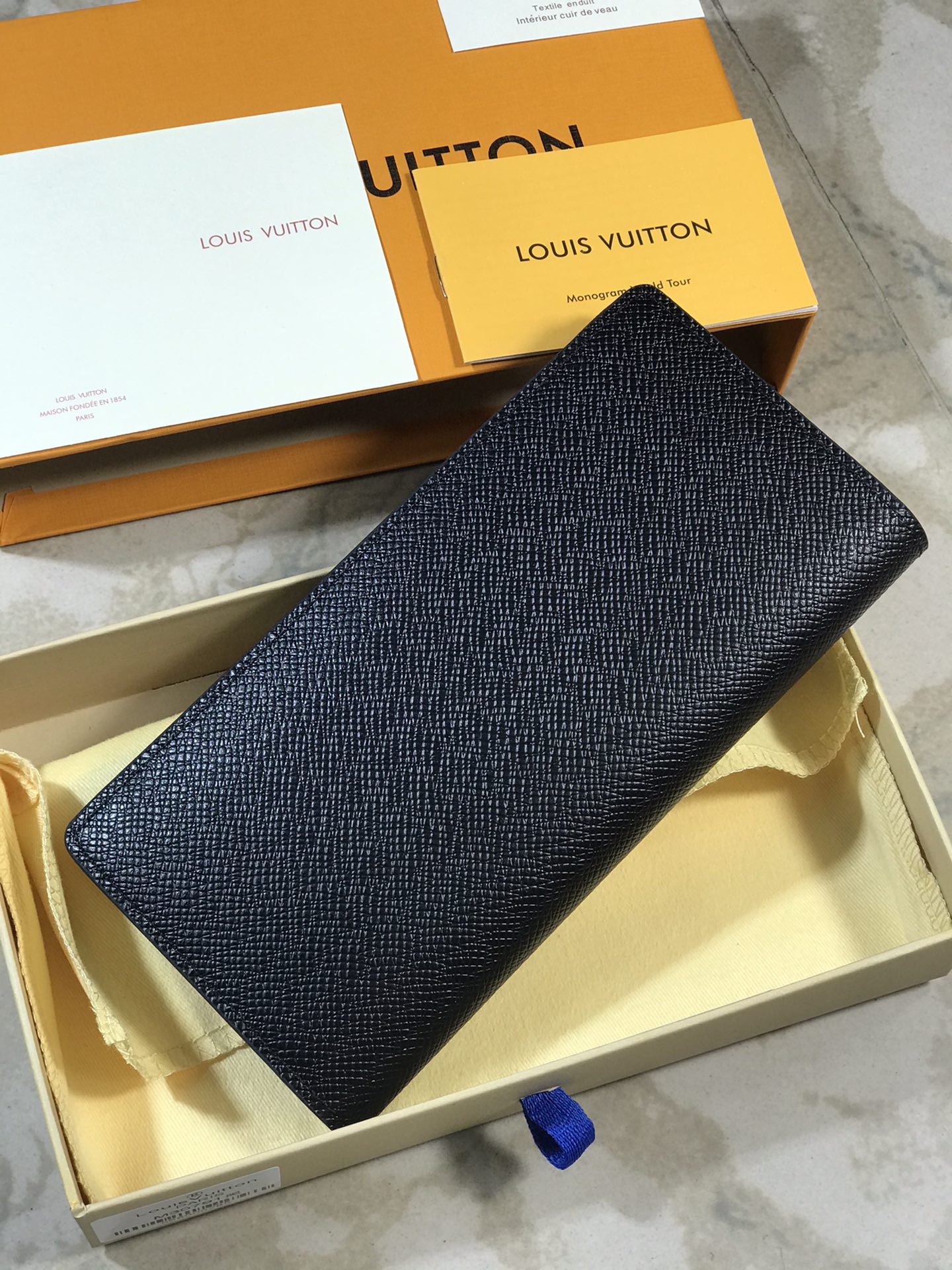 【LOUIS VUITTON】BRAZZA長財布 19x10x2cm -3色
