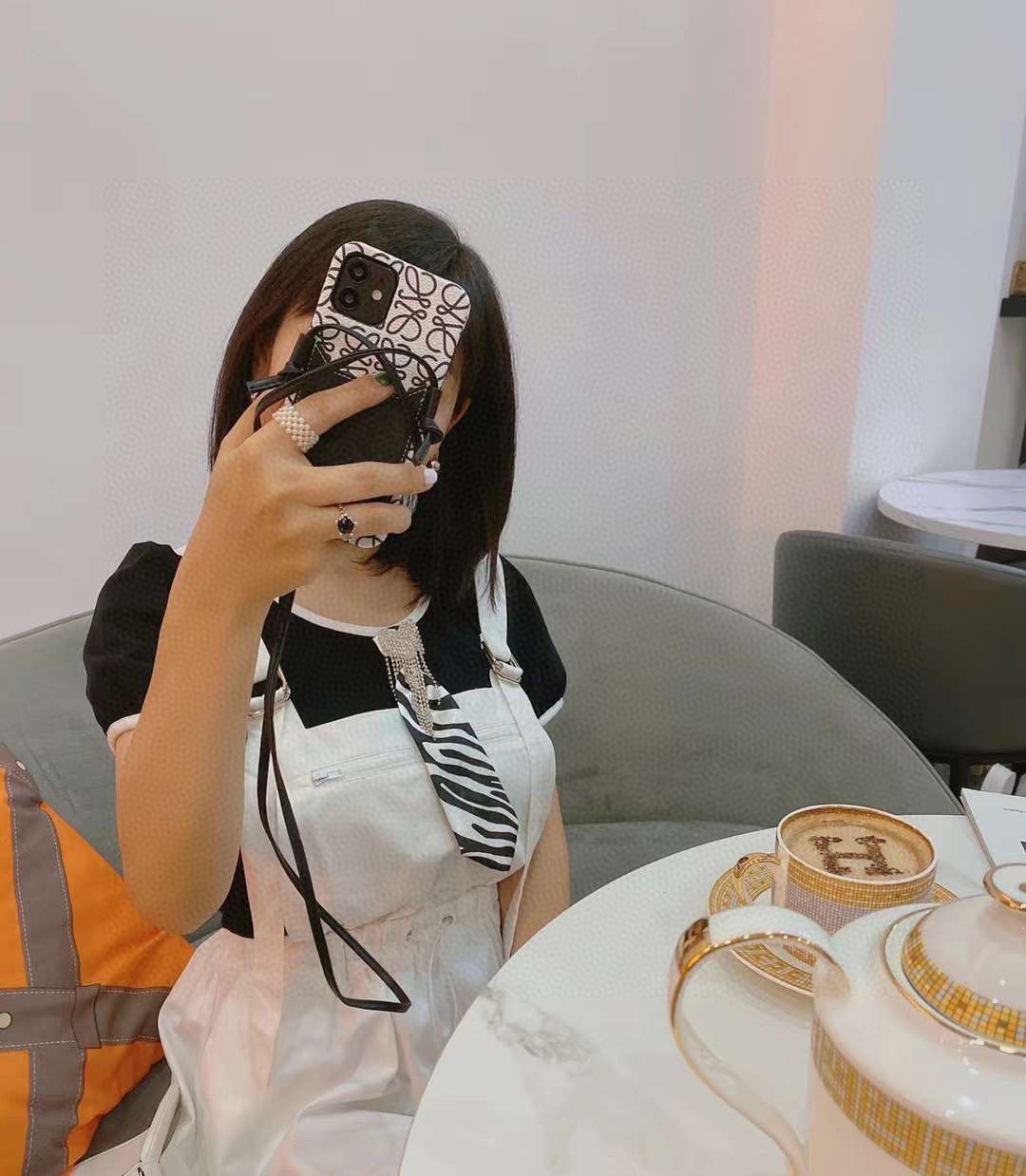 【スマホケース】LOEWE  携帯カバー   -2色