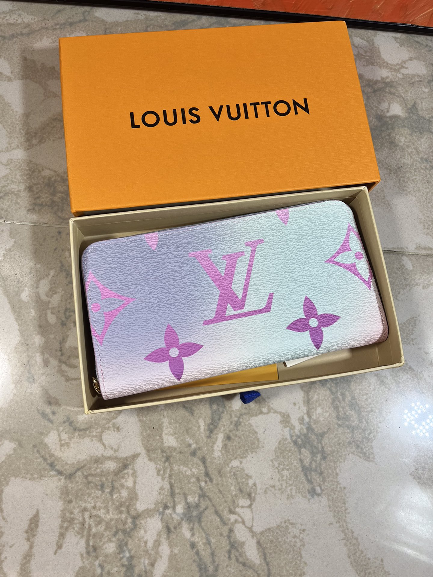【LOUIS VUITTON】By The Pool  19.5 x 10.5 x 2.5 cm -3色