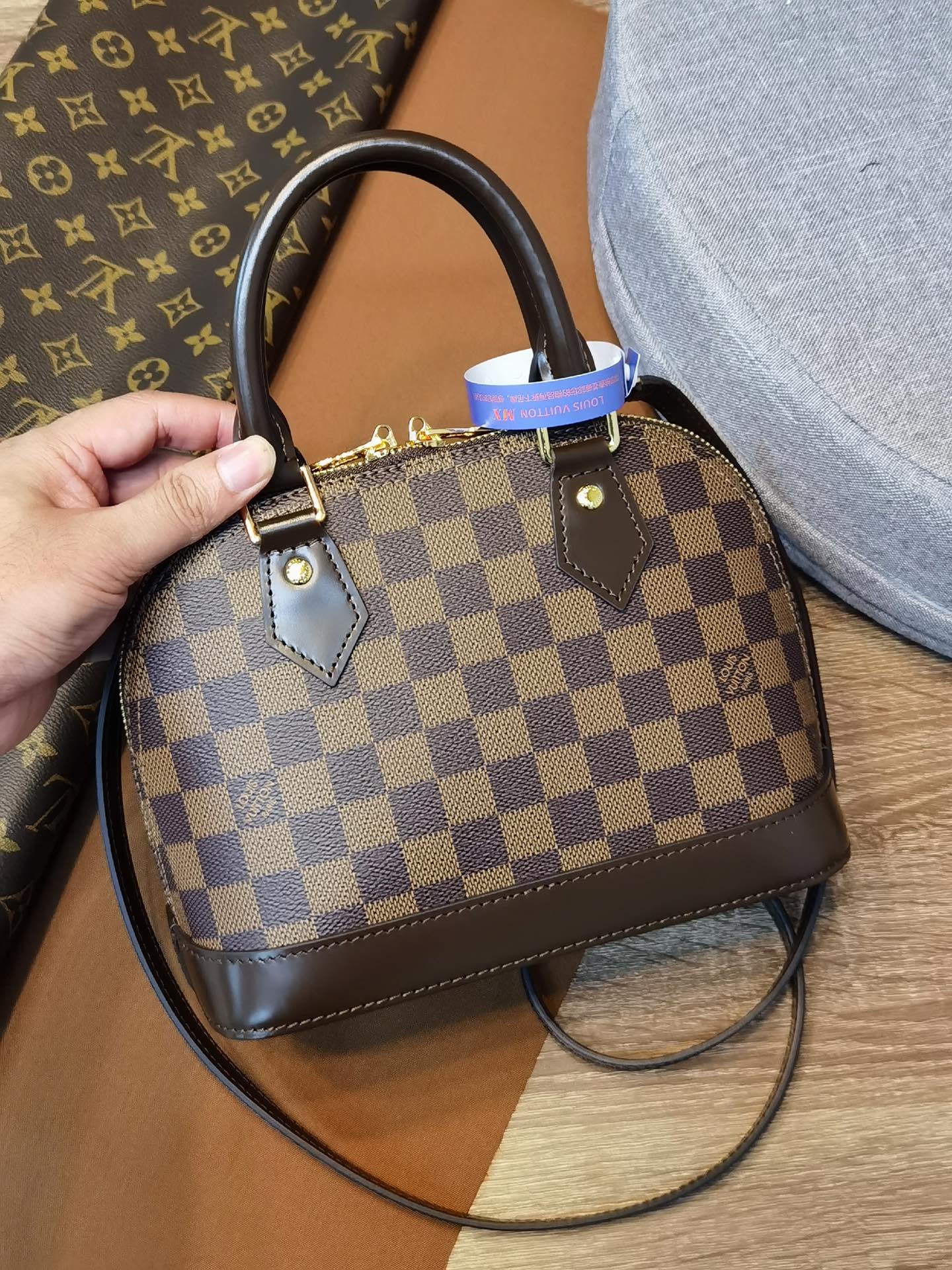 人気商品  アルマ BB M53152 N41221 23.5 x 17.5 x 11.5 cm-全2色