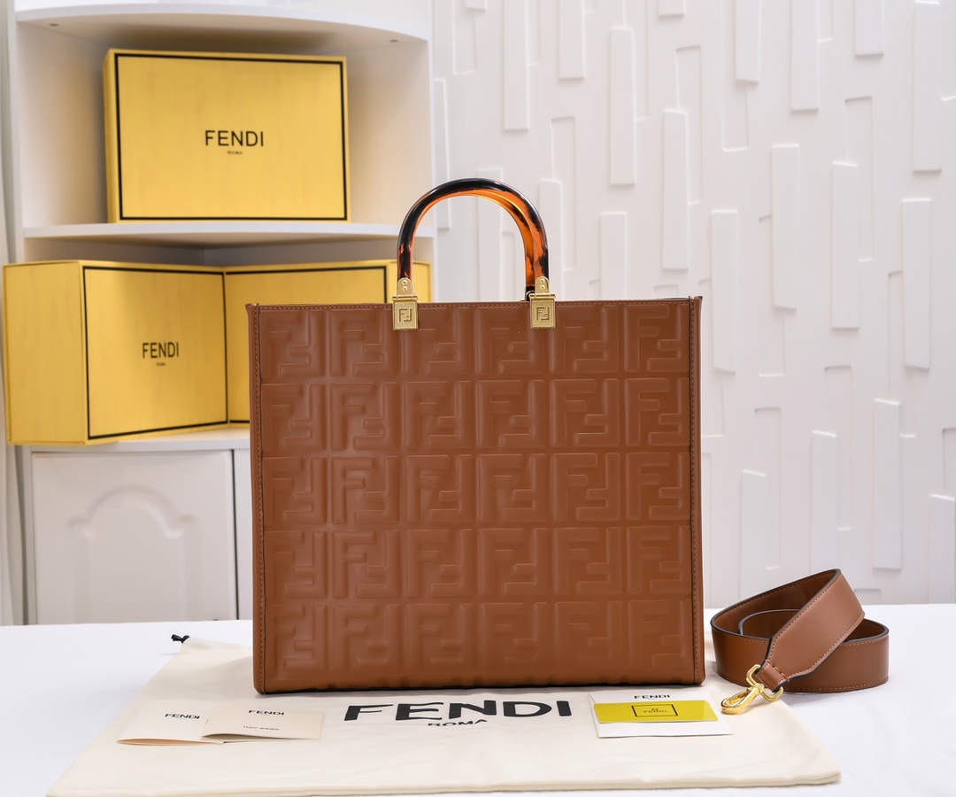 【FENDI】shine tote   サイズ: 35x17x31cm -4色