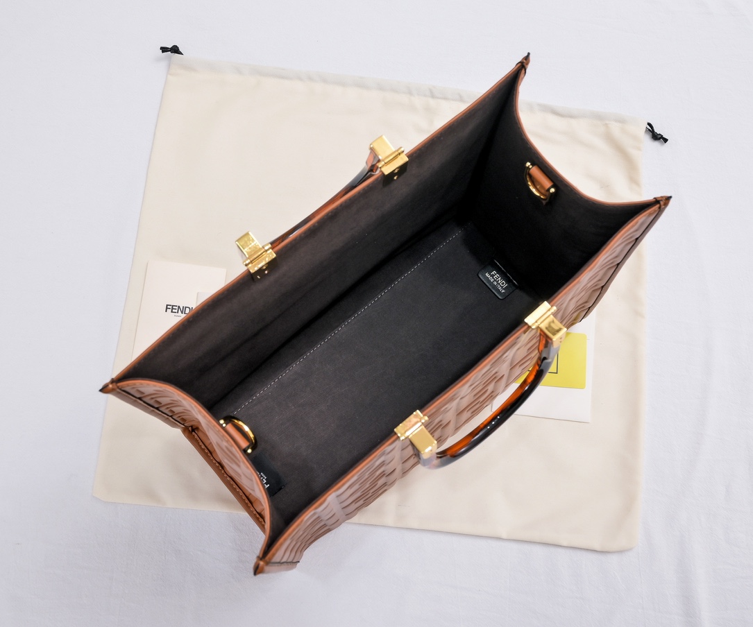 【FENDI】shine tote   サイズ: 35x17x31cm -4色