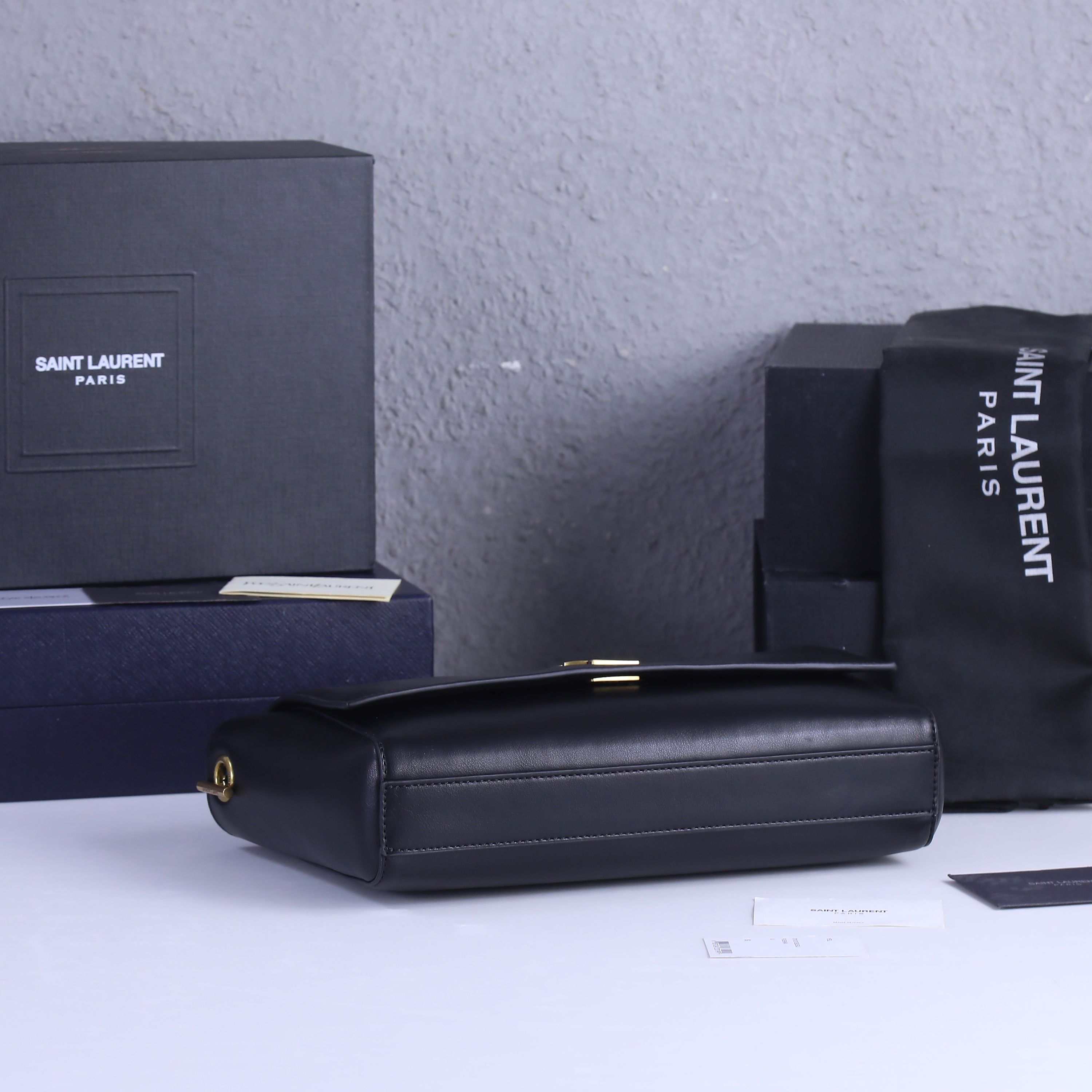 【SAINT LAURENT】  サイズ: 28.5  20.0  6.0 CM
