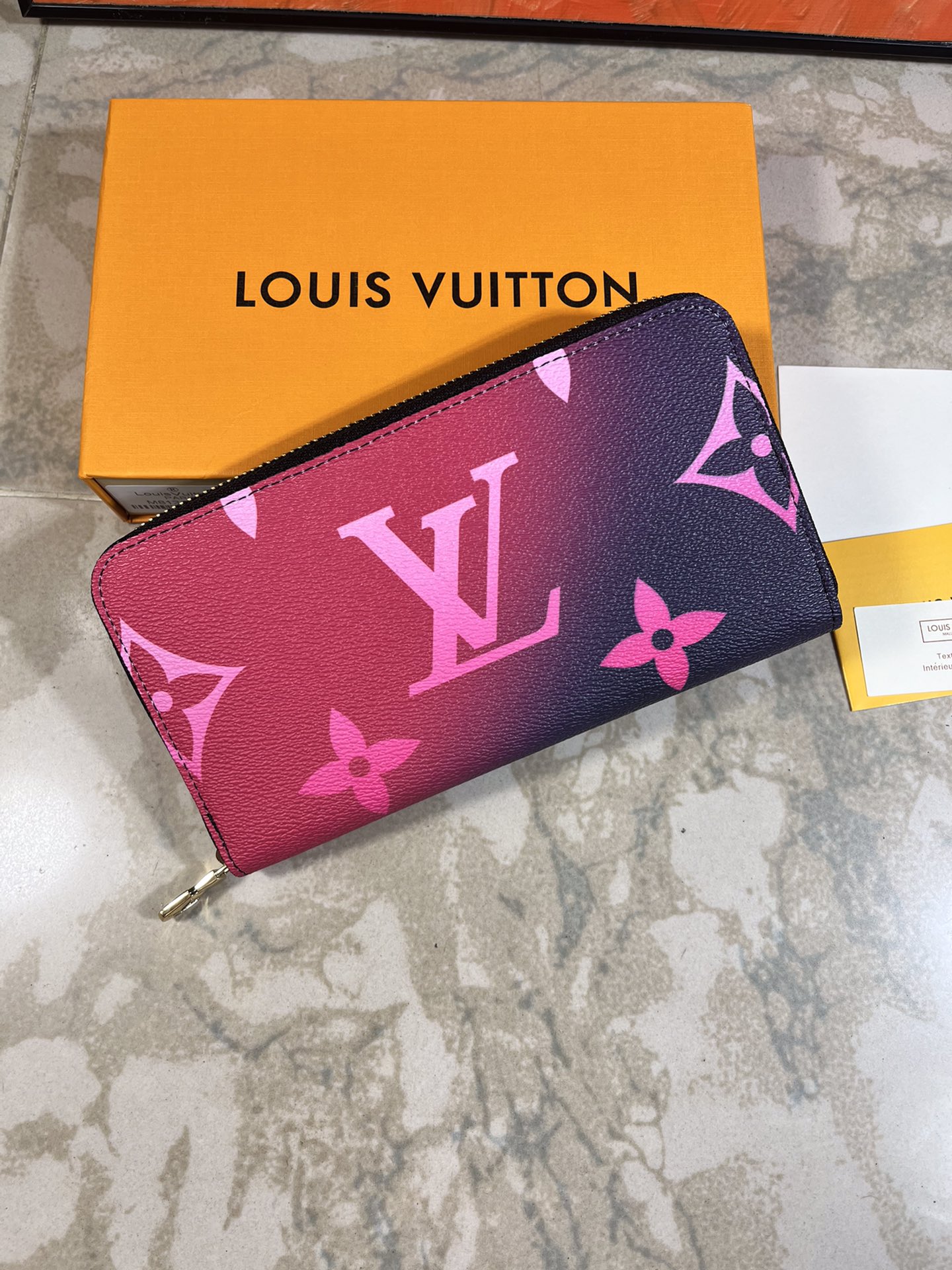 【LOUIS VUITTON】By The Pool  19.5 x 10.5 x 2.5 cm -3色