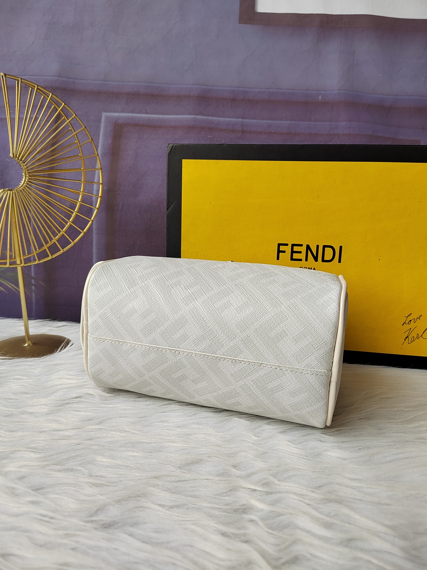 【FENDI】化粧ポーチ   サイズ: 25x13x13cm -3色