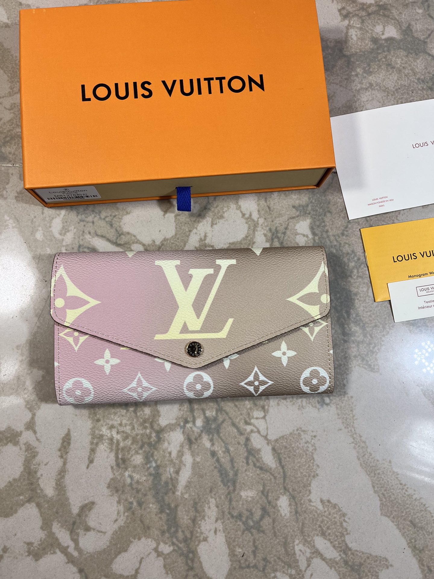 【LOUIS VUITTON】19.5 x 10.5 x 2.5 cm -3色