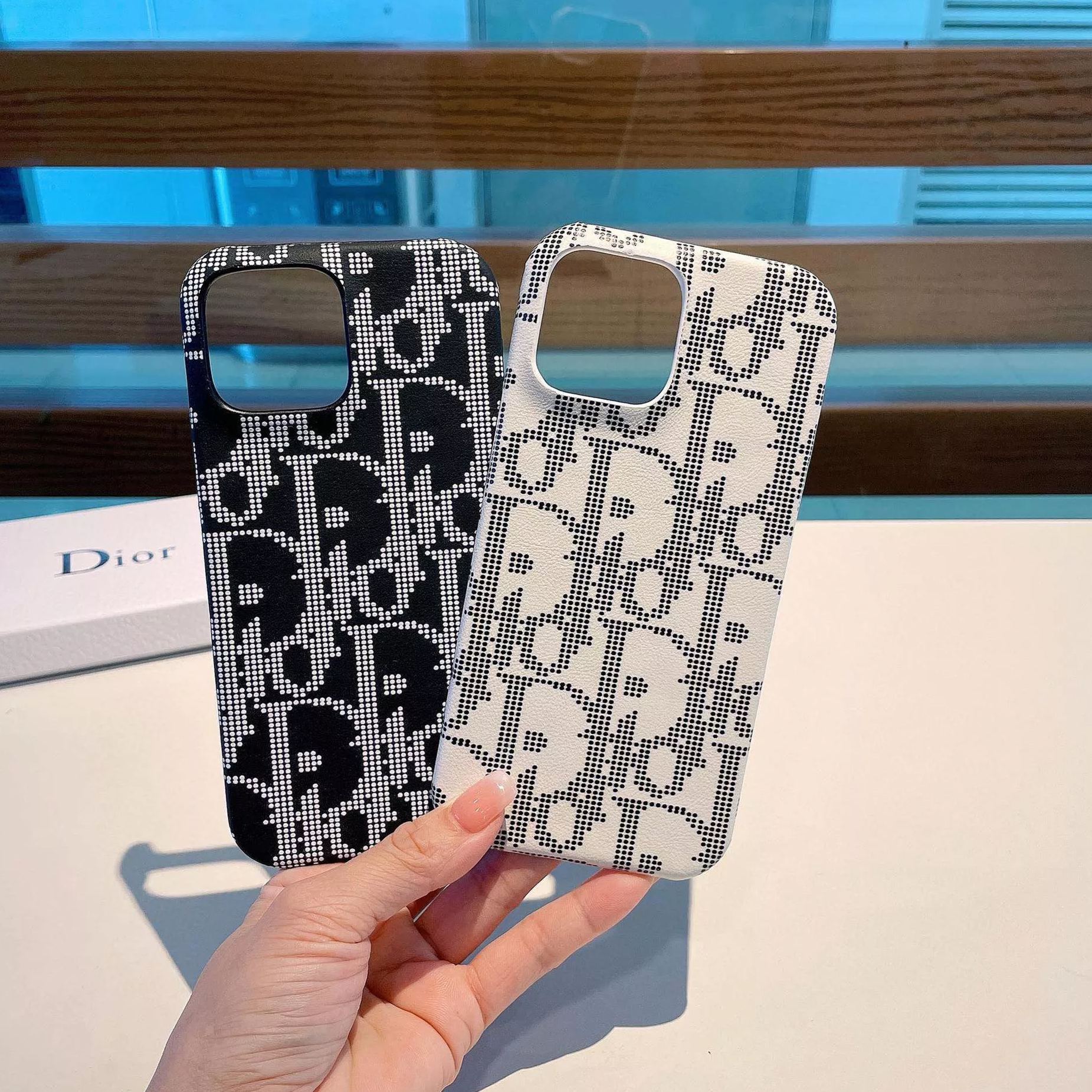 【スマホケース】 Dior 携帯カバー   -2色