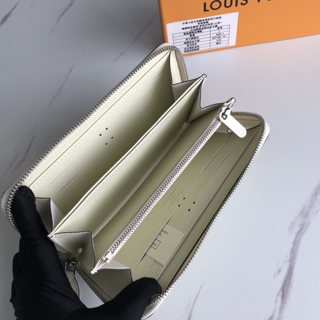 【LOUIS VUITTON】財布  19x10x2cm -5色