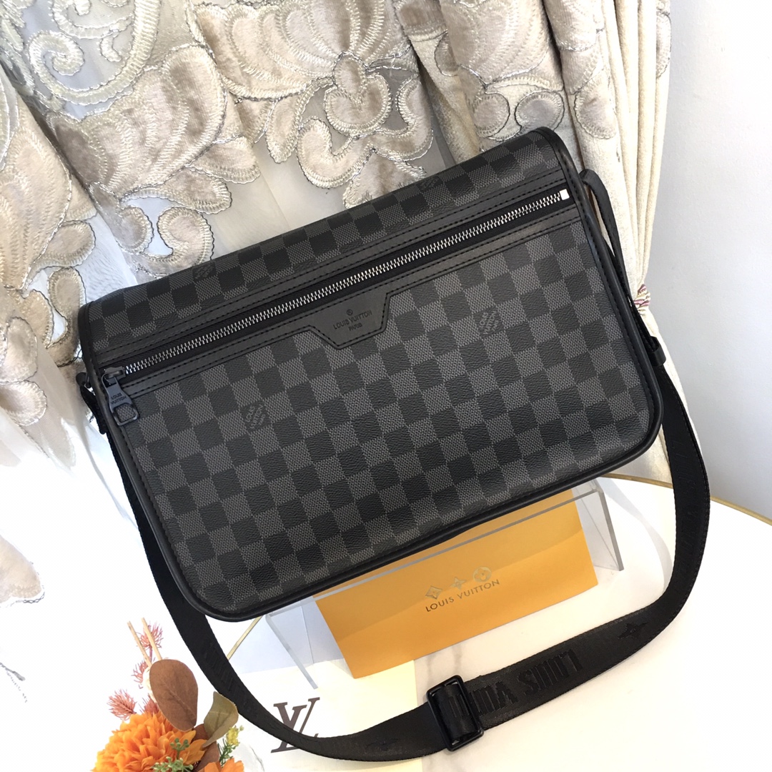 【LOUIS VUITTON】Archy -35 x 24 x 8 CM  -4色