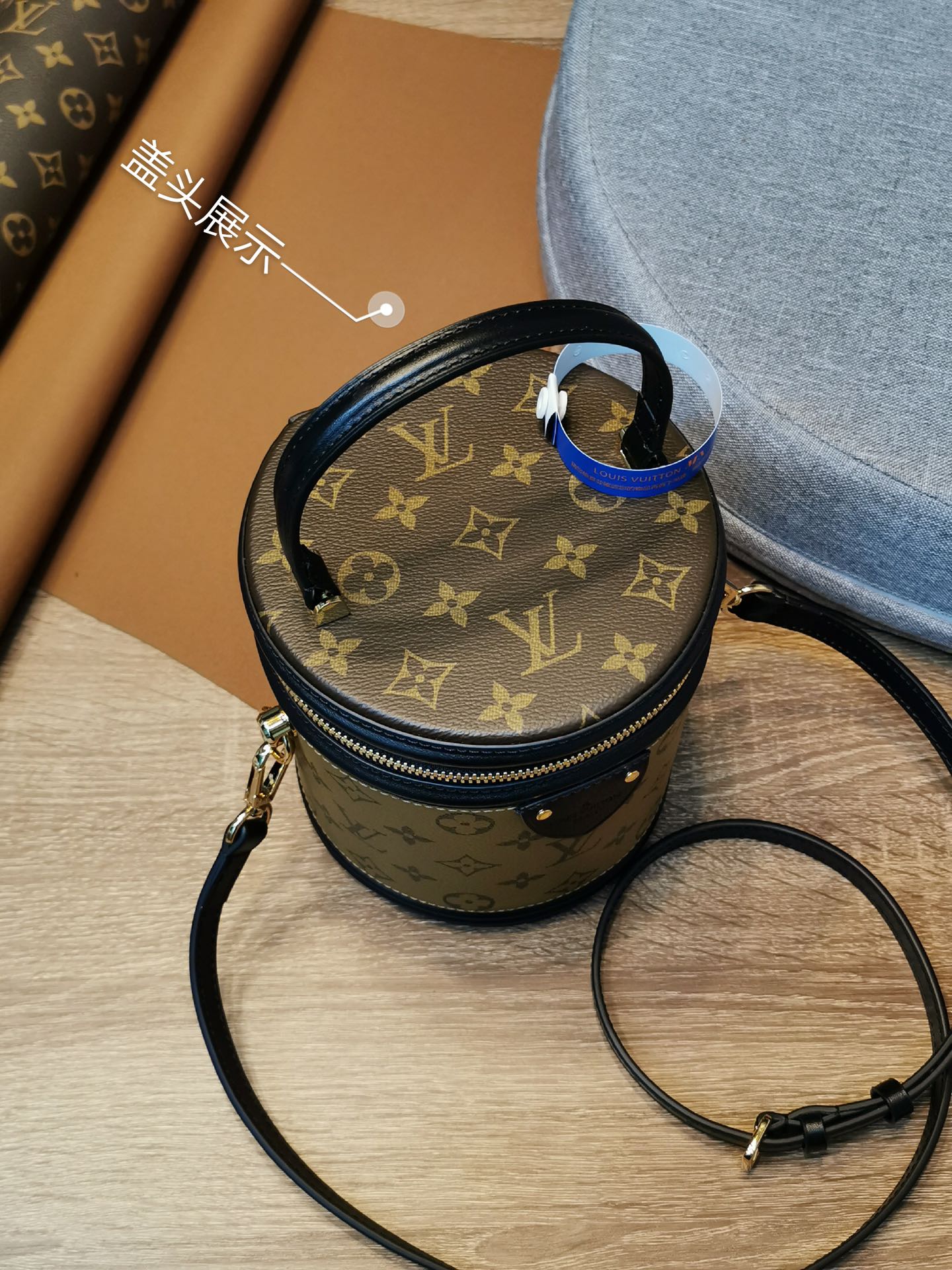 【LOUIS VUITTON】 番号：M43986 サイズ:15.0x 17.0x 15.0 CM