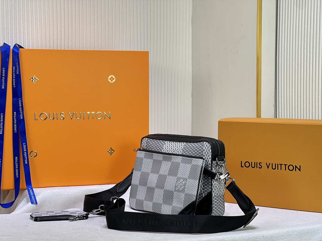 【LOUIS VUITTON】Trio  -25x18.5x7CM -4色