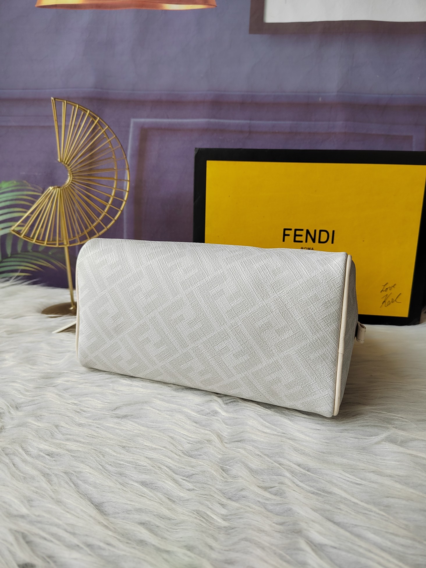 【FENDI】化粧ポーチ   サイズ: 25x17x13cm -3色