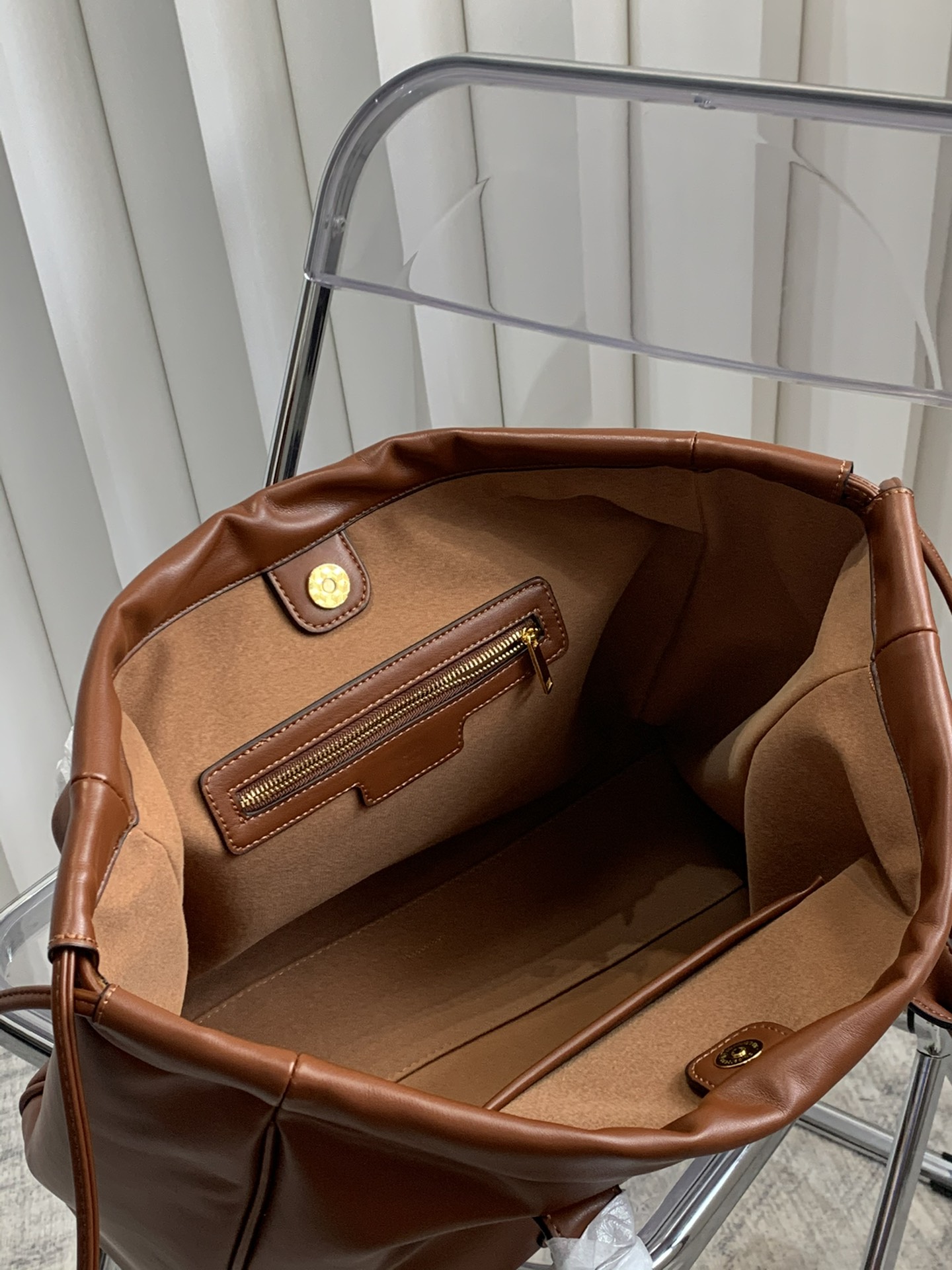 人気商品  CELINE  CABAS TRIOMPHE  44 X 28 X 18cm-全2色