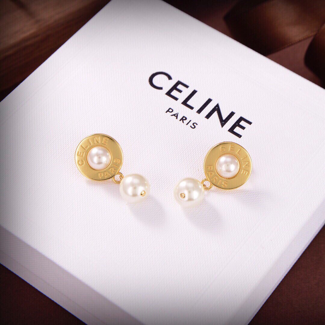 【ピアス】★Celine ★