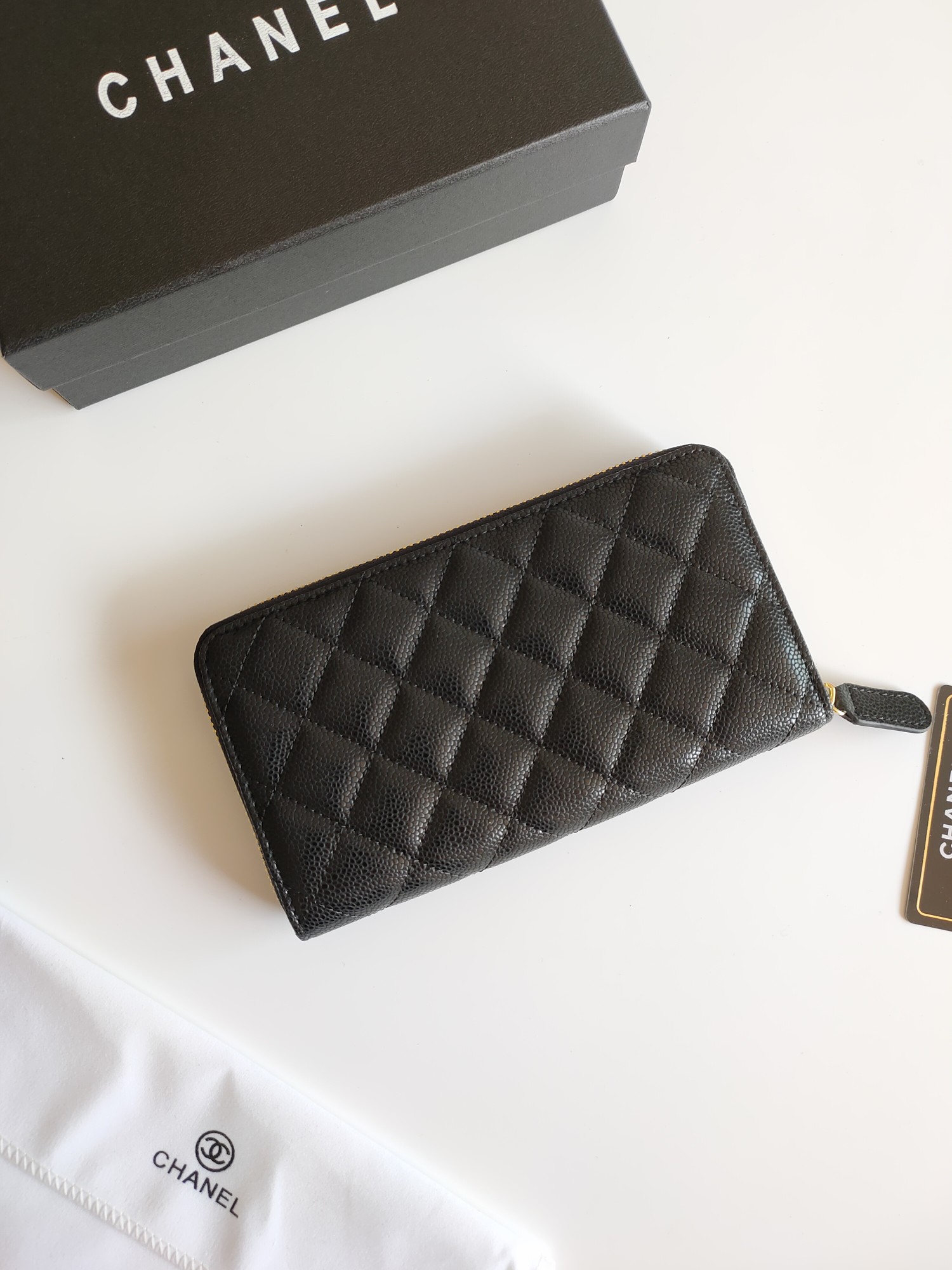 【CHANEL 】ジッパーの財布  10.5-19-3CM-2色