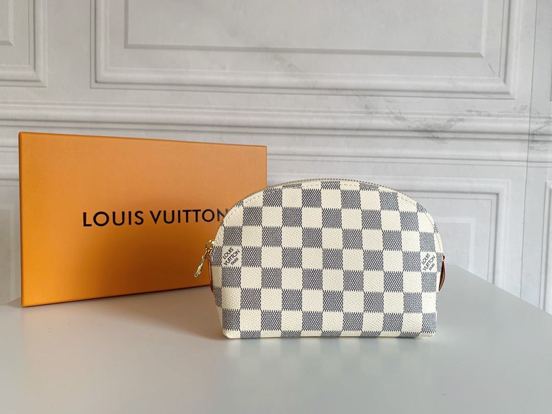 【LOUIS VUITTON】化 粧 ポーチ  17*12*6 cm -3色