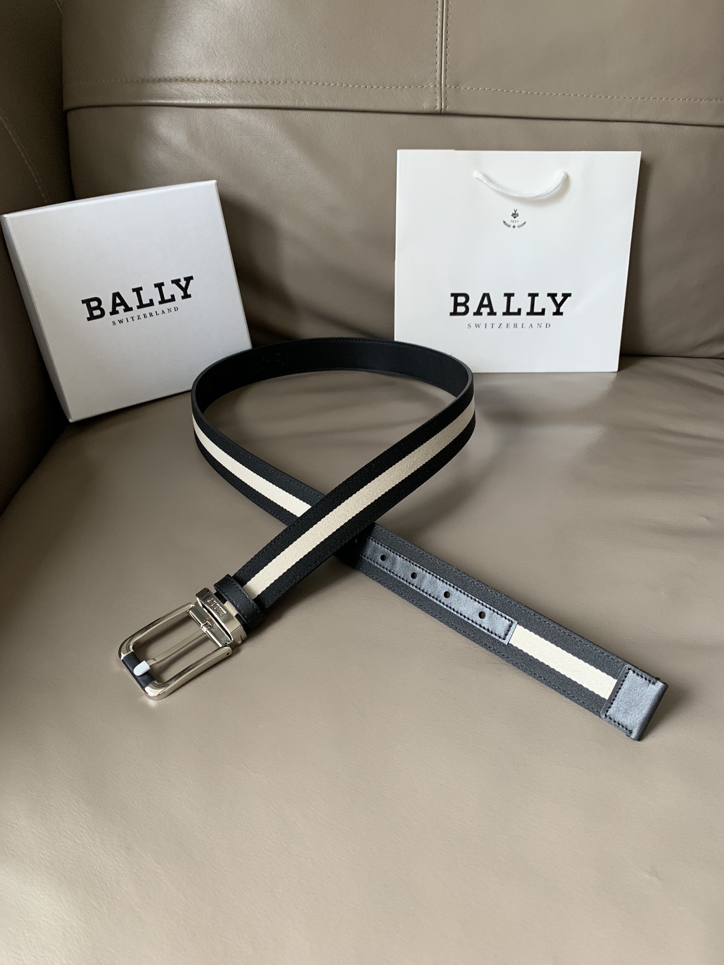 【BALLY】 メンズ  幅：3.5CM 長：105-125CM  -4色