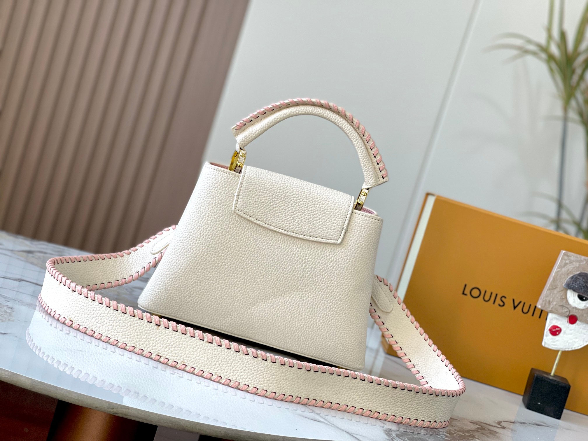 【LOUIS VUITTON】 Capucines -2SIZE  -2色