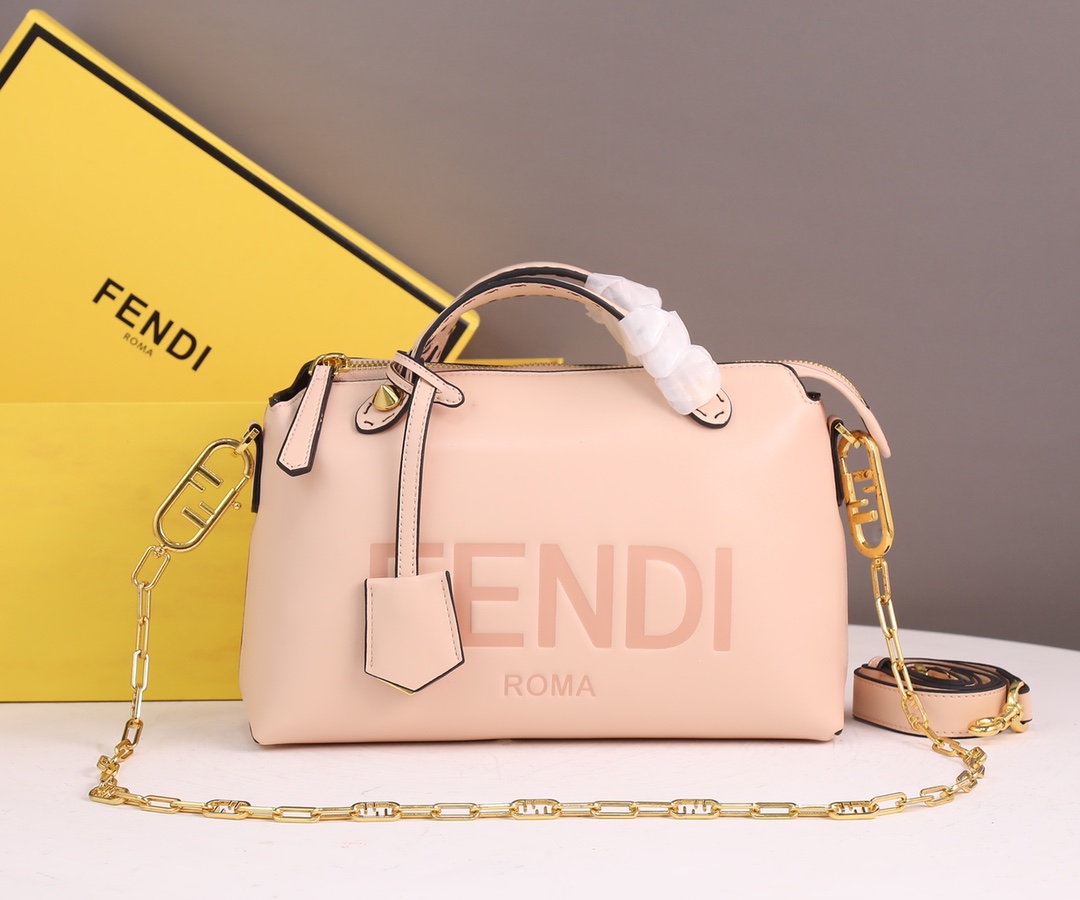 【FENDI】 By The Way Boston  サイズ: 28x8x15cm -5色