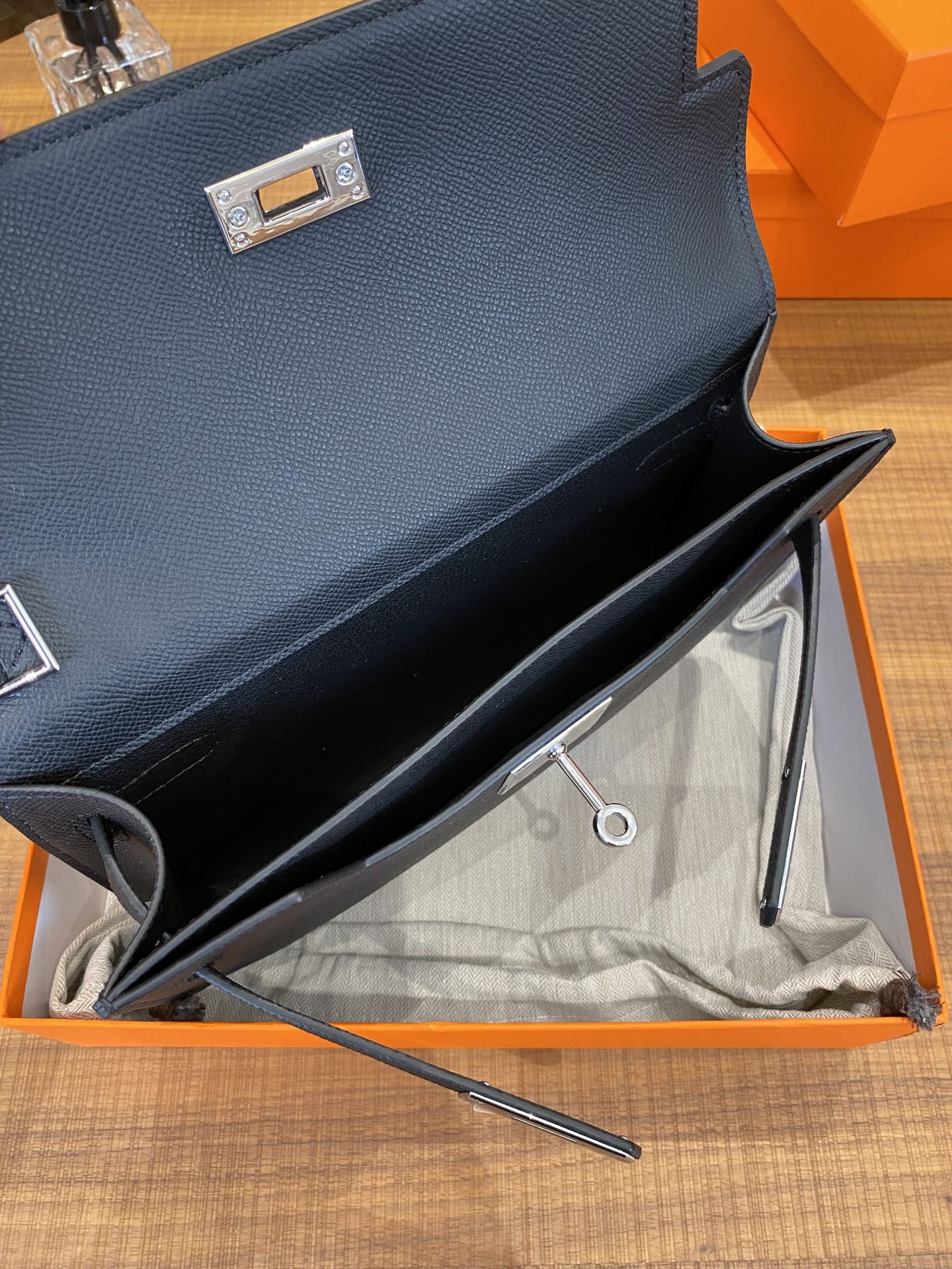 【Hermes 】kelly depeches 25 epsom  25*19*4 CM -8色