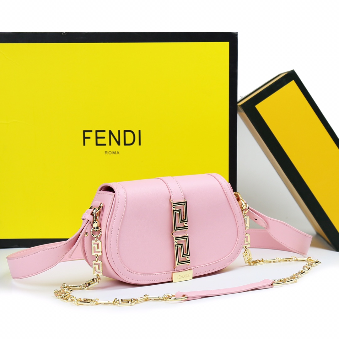 【FENDI】Baguette サイズ: 24*15*8cm -4色