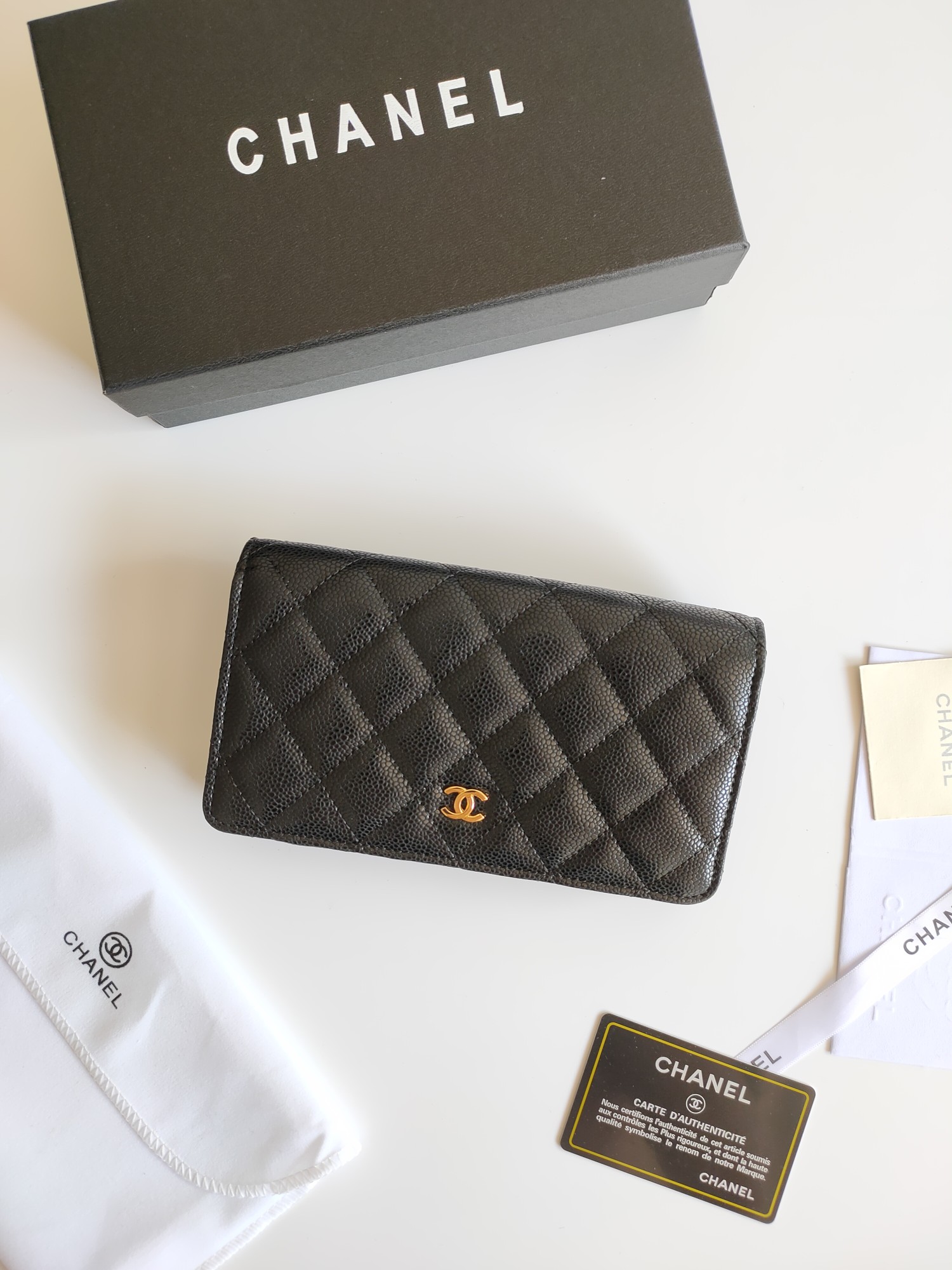 【CHANEL 】二つ折り財布  19-10-3CM
